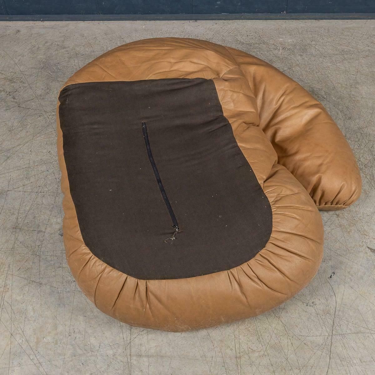 20thc Swiss Boxing Glove Bean Bag By Susiand Ueli Berger For De Sede C.1970 photo vinterior