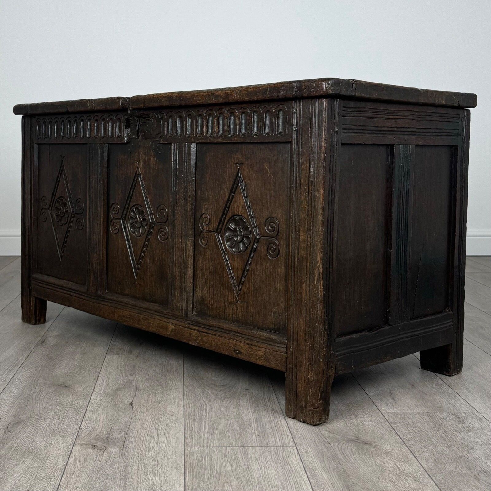 Antique 17th Century Coffer Of Excellent Quality In Oak photo furniture