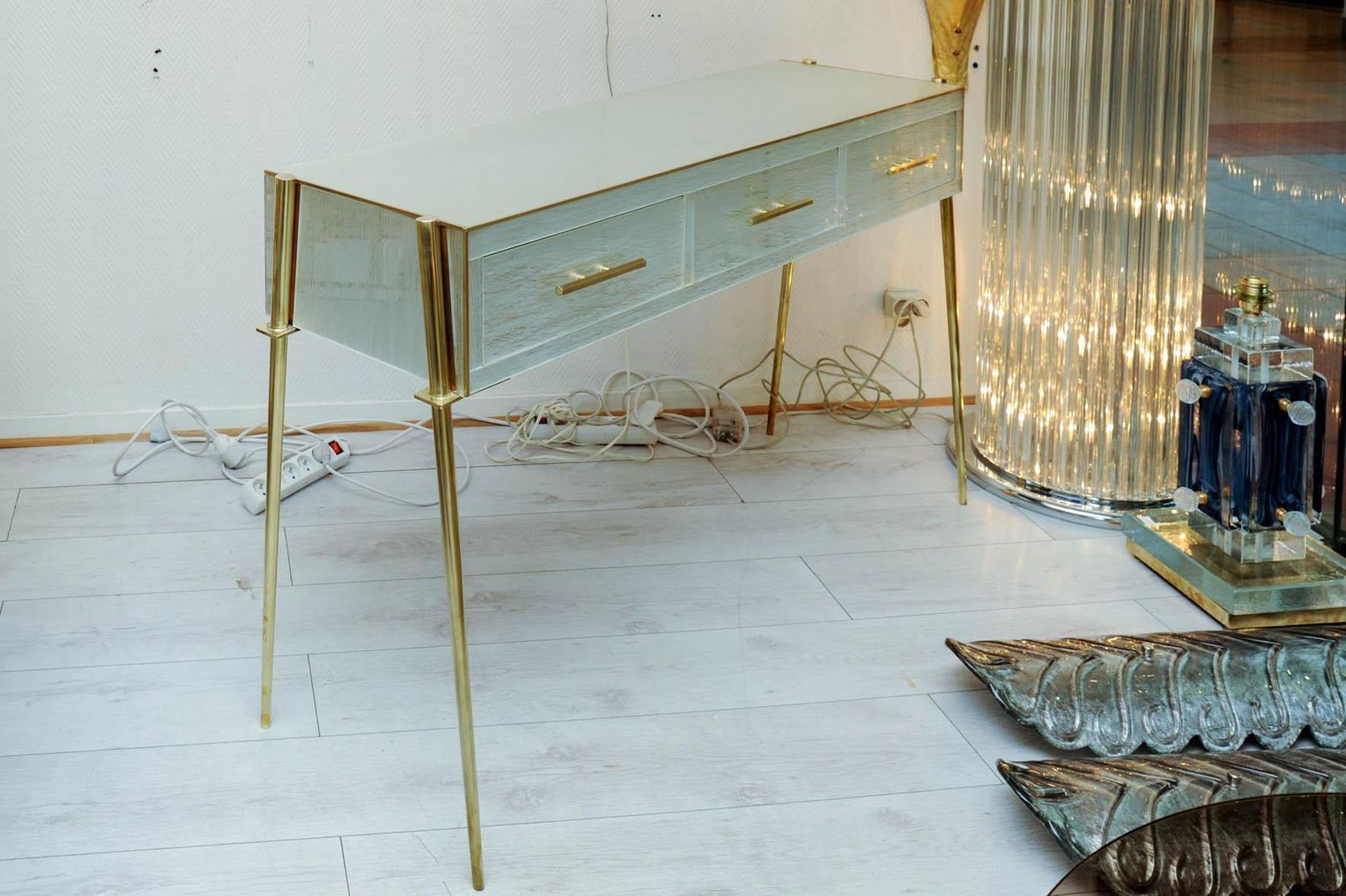 Console Table In Mirror photo Furniture