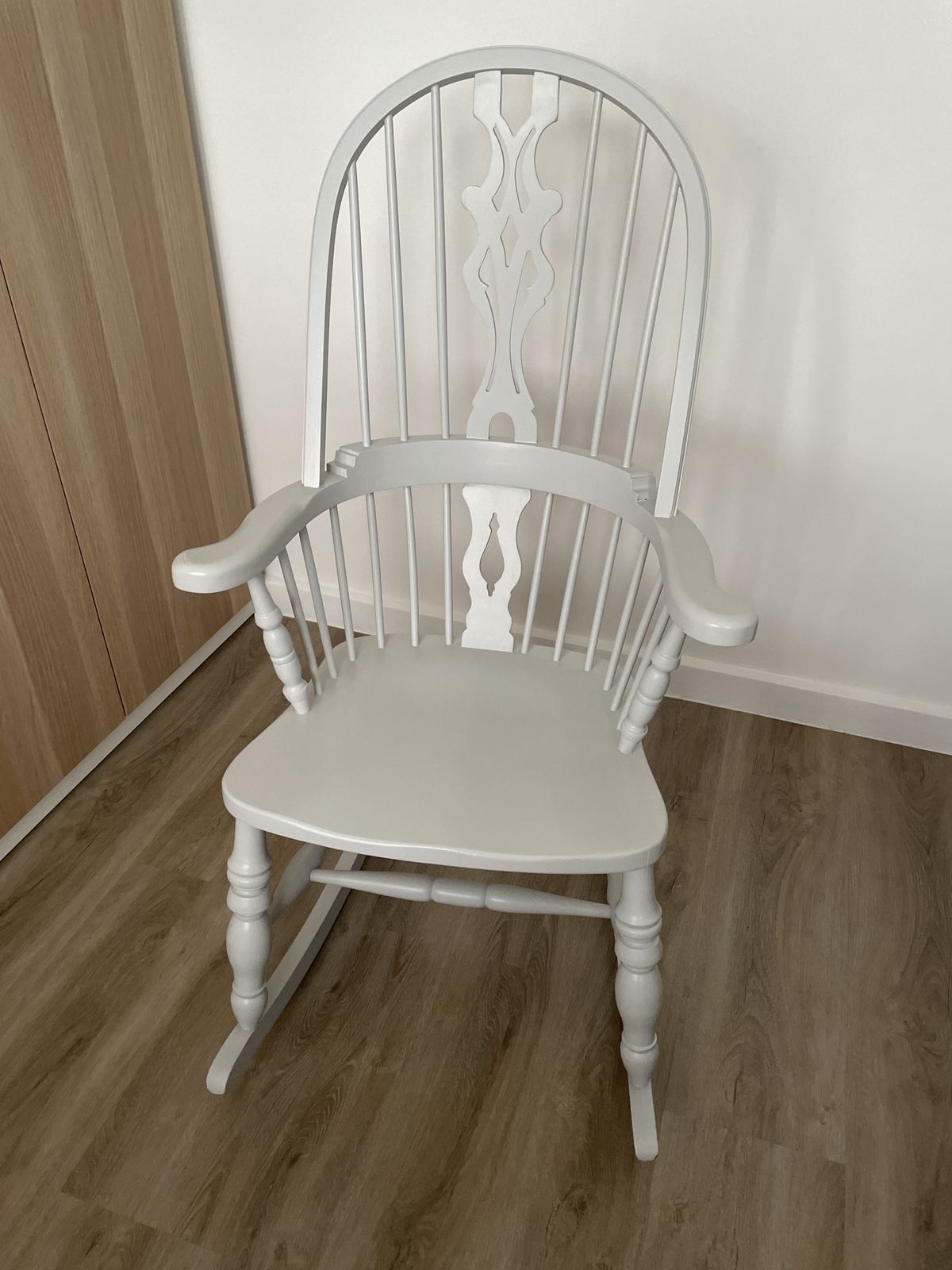 Windsor Painted Solid Wood Rocking Chair
