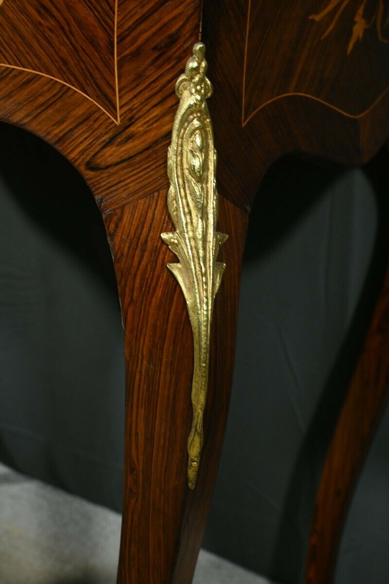 photo vinterior Small Rosewood Lady's Desk, Louis XV Style – Part 2 Of The 19th Century