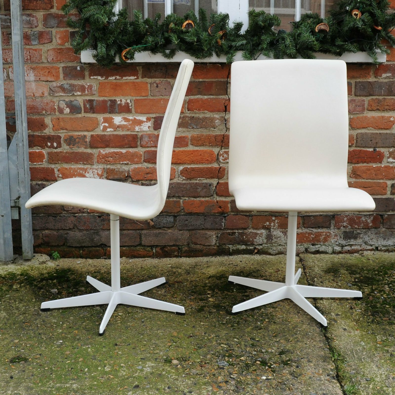 'Oxford' Swivel Chairs In White By Arne Jacobsen For Fritz Hansen, 1965, Set Of 4 photo 3775.0