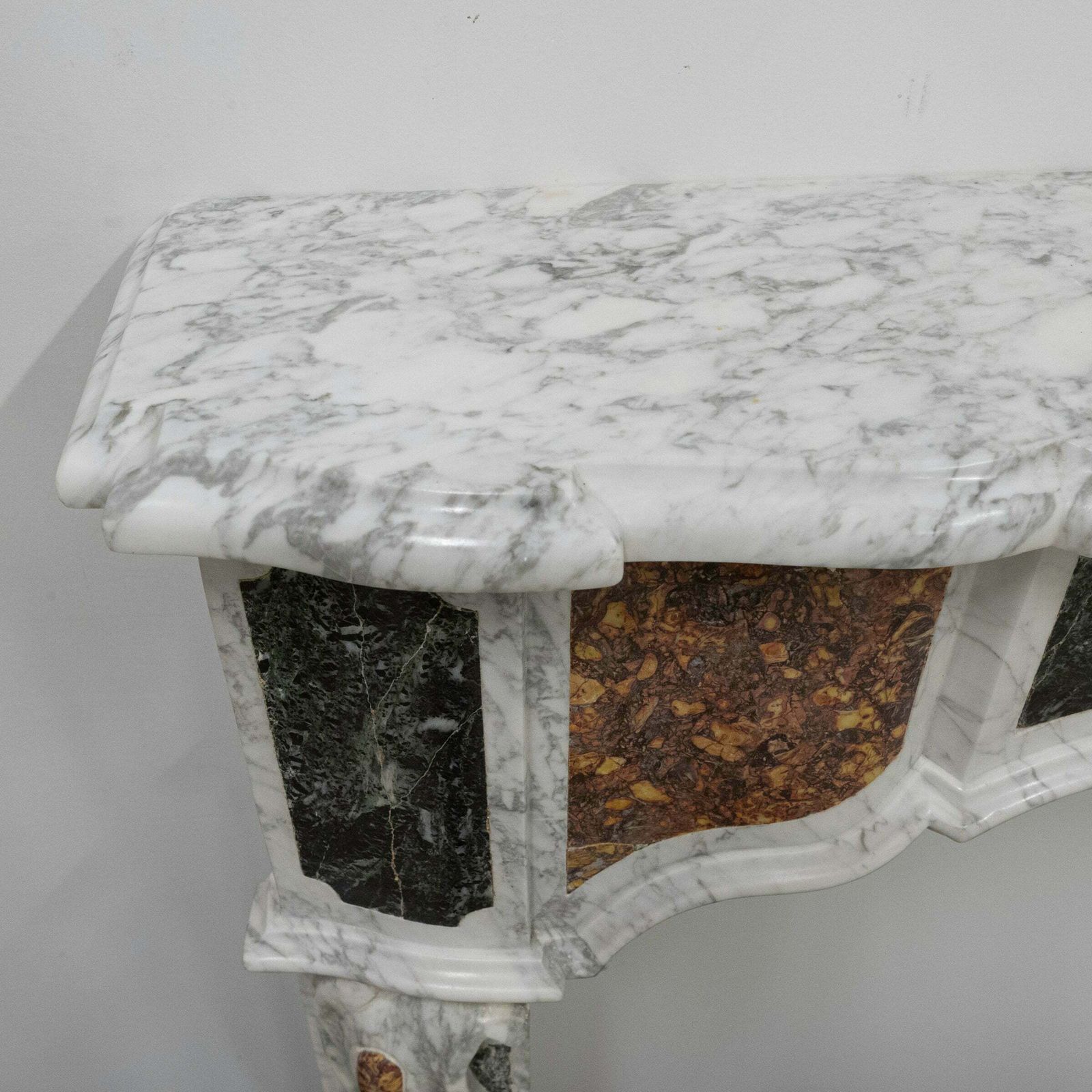 photo vintage 18th Century French Provençal Carrara Brocatelle & Verde Marble Chimneypiece
