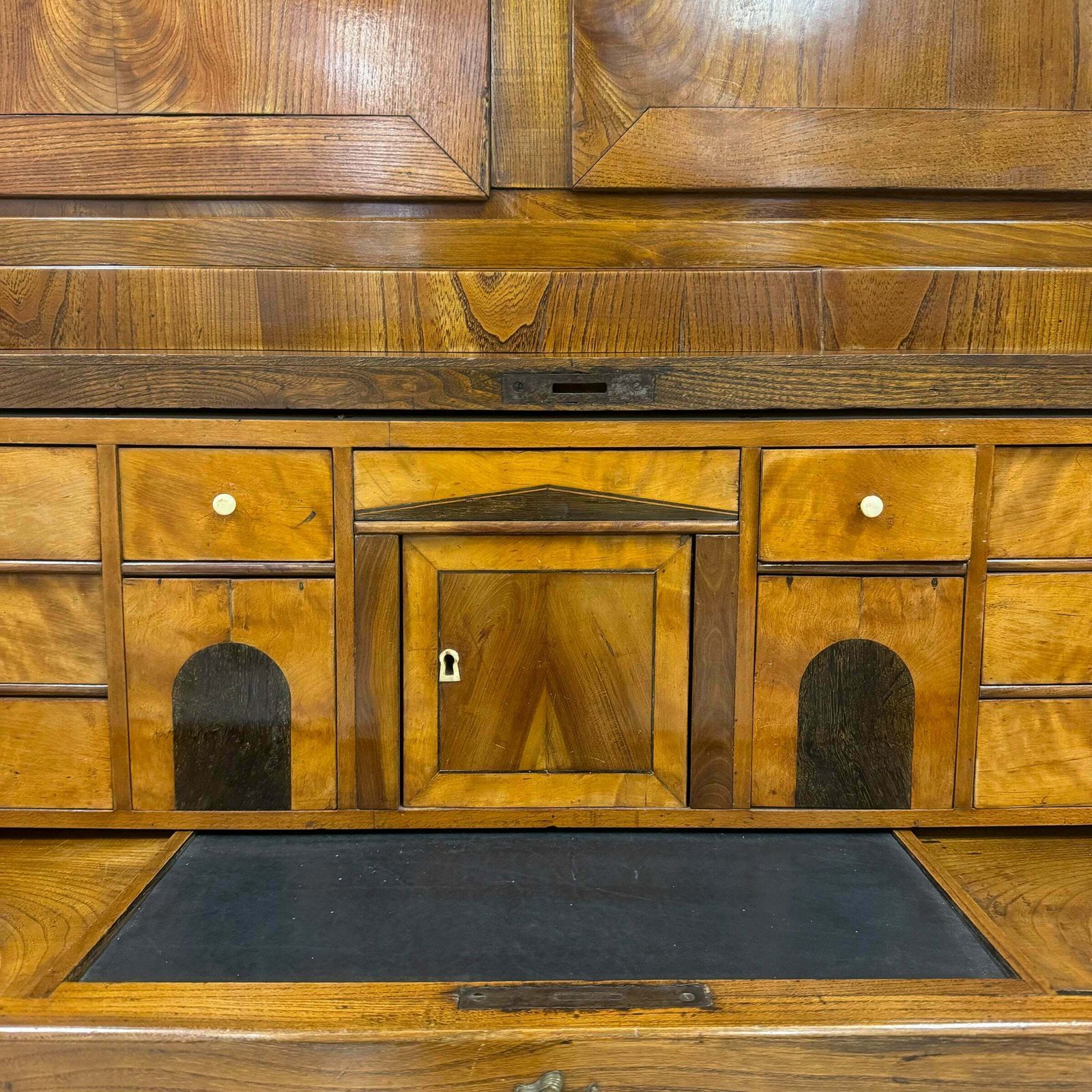Antique 18th Century European Cylinder Bureau Bookcase photo vinterior