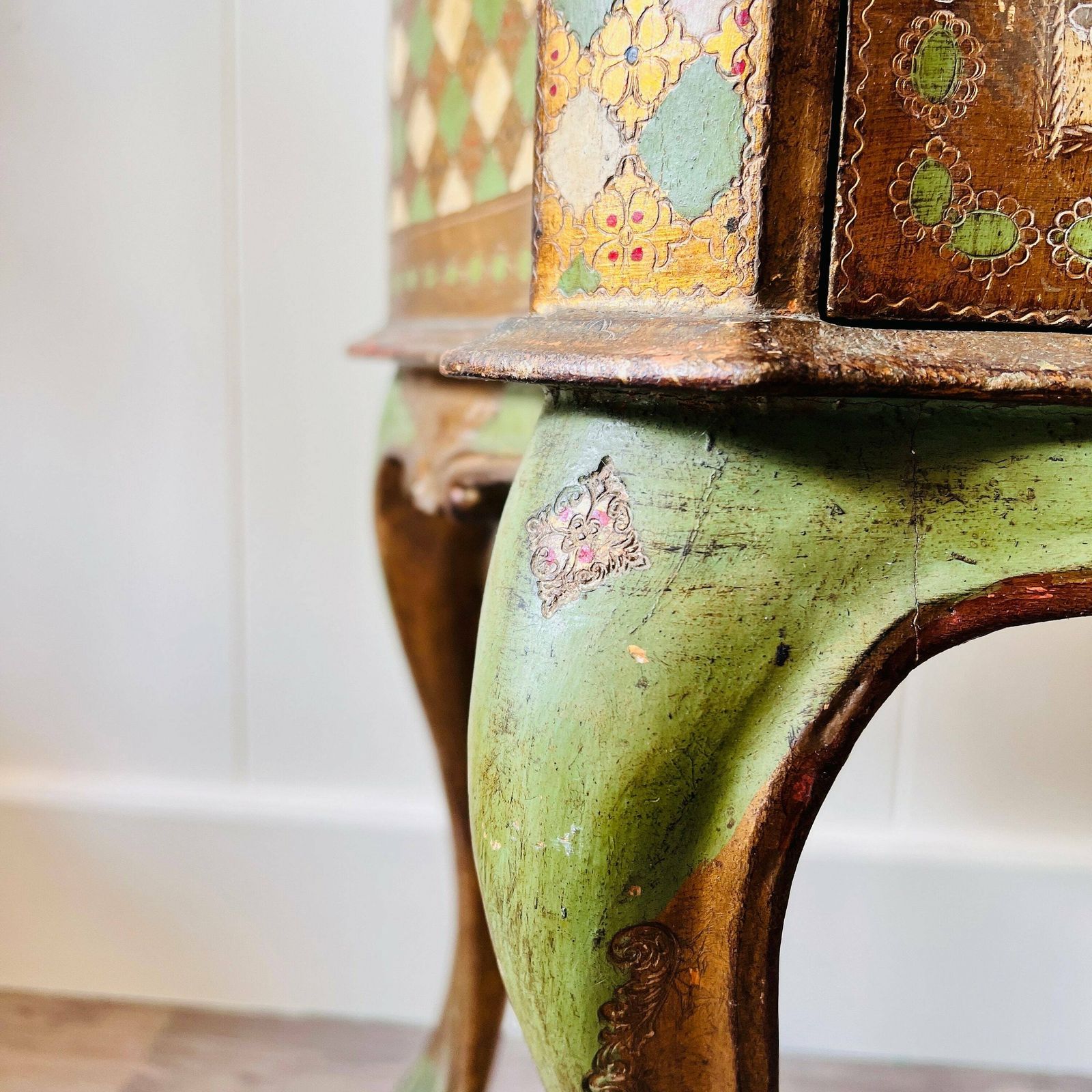 Vintage Kast / Verguld Houten Italiaanse Kast / Hollywood Regency / Florentijns Meubilair photo buy
