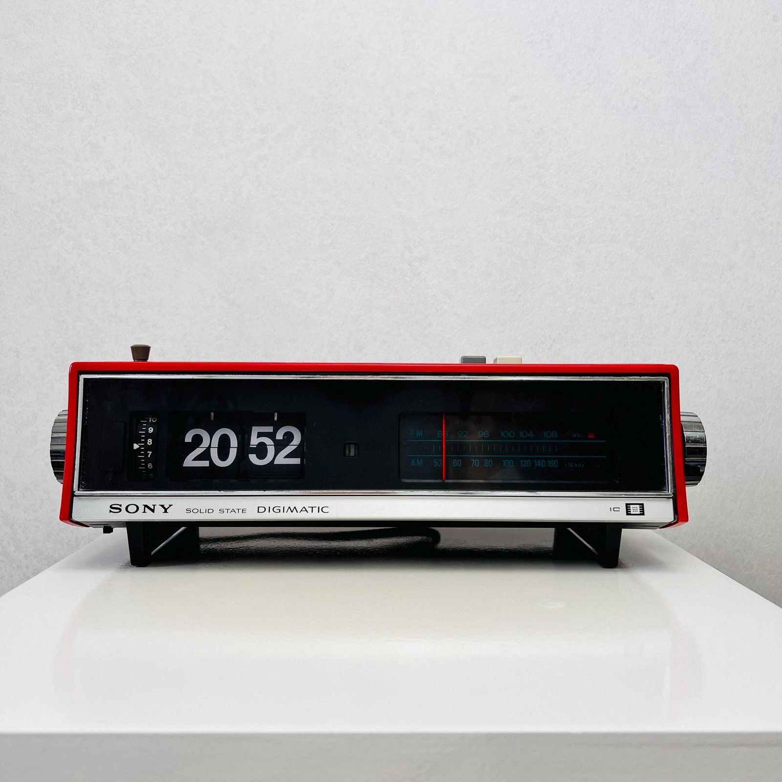Vintage Sony Flip Flop Clock Radio, Am/Fm, 1970's Flip Radio Alarm Clock photo 262.0