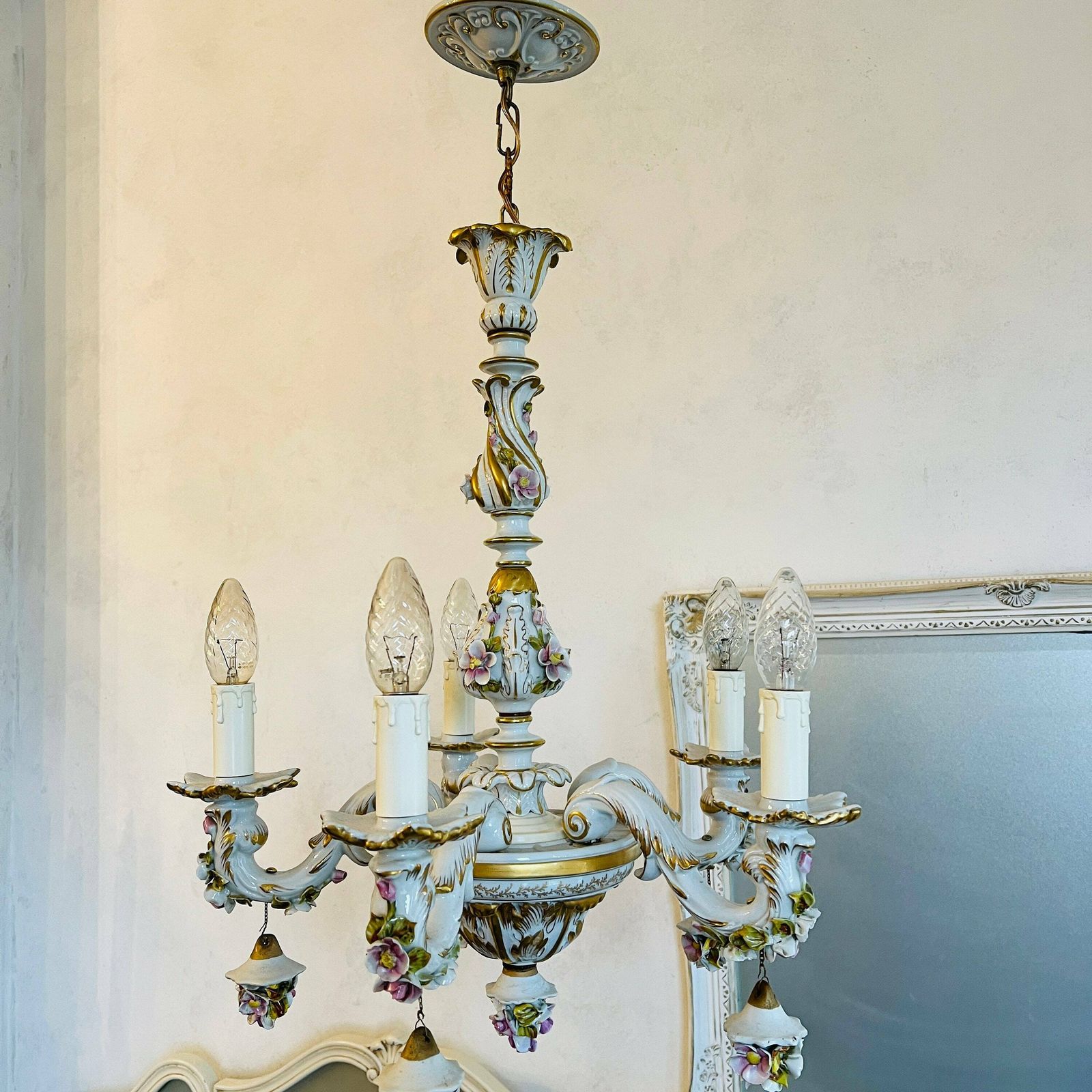 Porseleinen Kroonluchter, Capodimonte Stijl, Kleine Roze Rozen, 5 Armen photo 1683.0