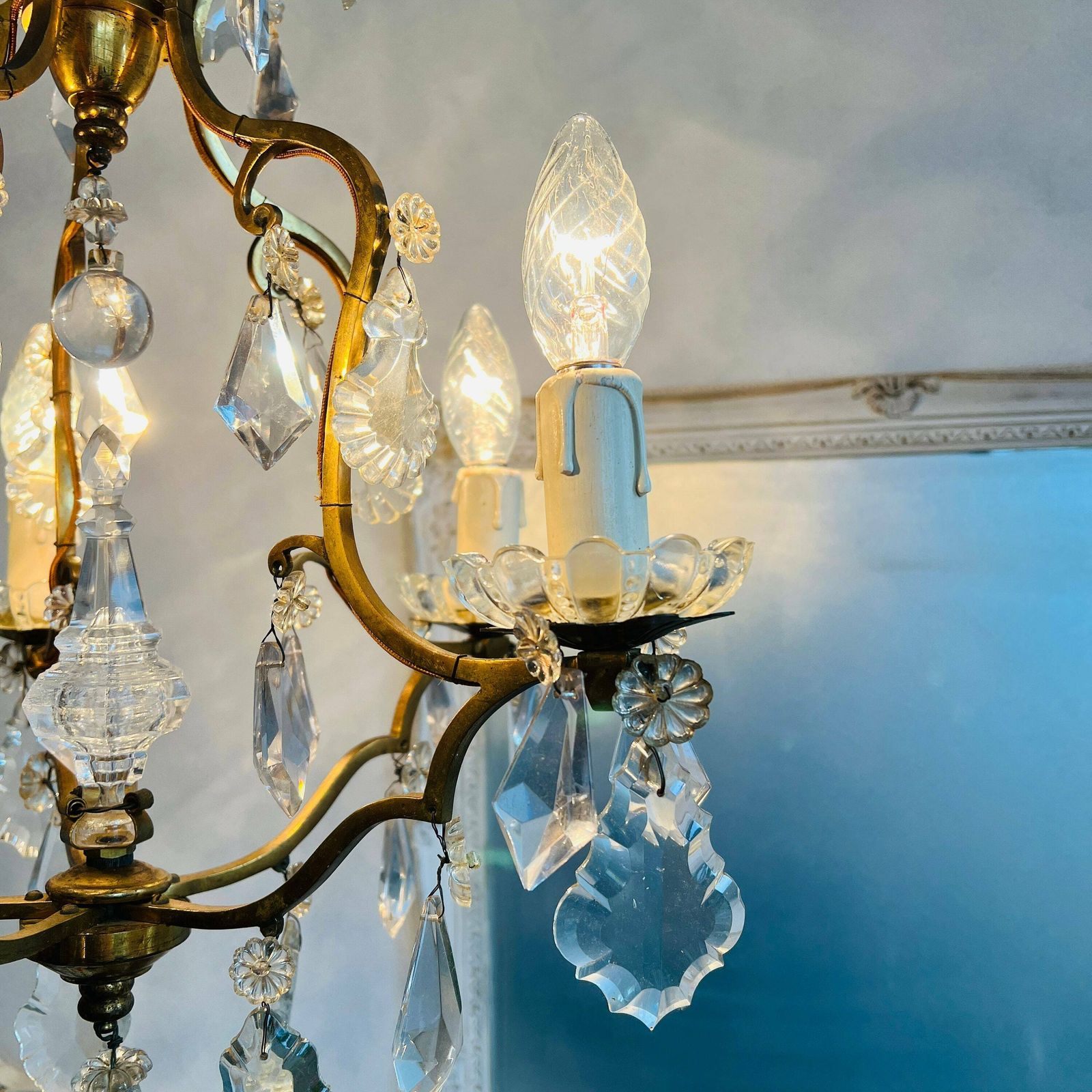 Stunning Lighting Chandelier, French Chandelier With Crystals, Home Lighting photo vinterior