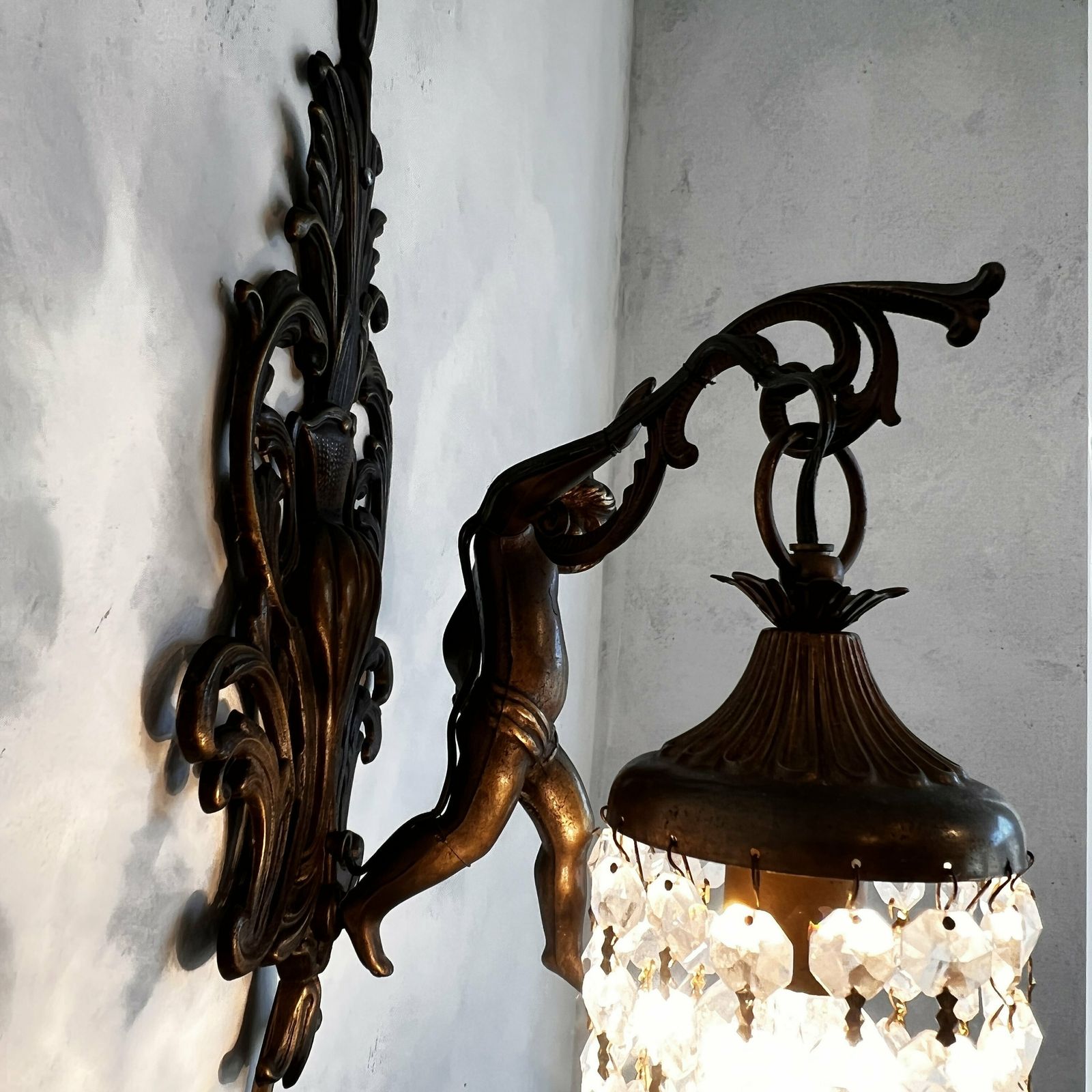 Unieke Franse Wandlamp Met Cherub/Putti/Engel, Kristallen Lampenkap, Verlichting, Interieur photo 779.0