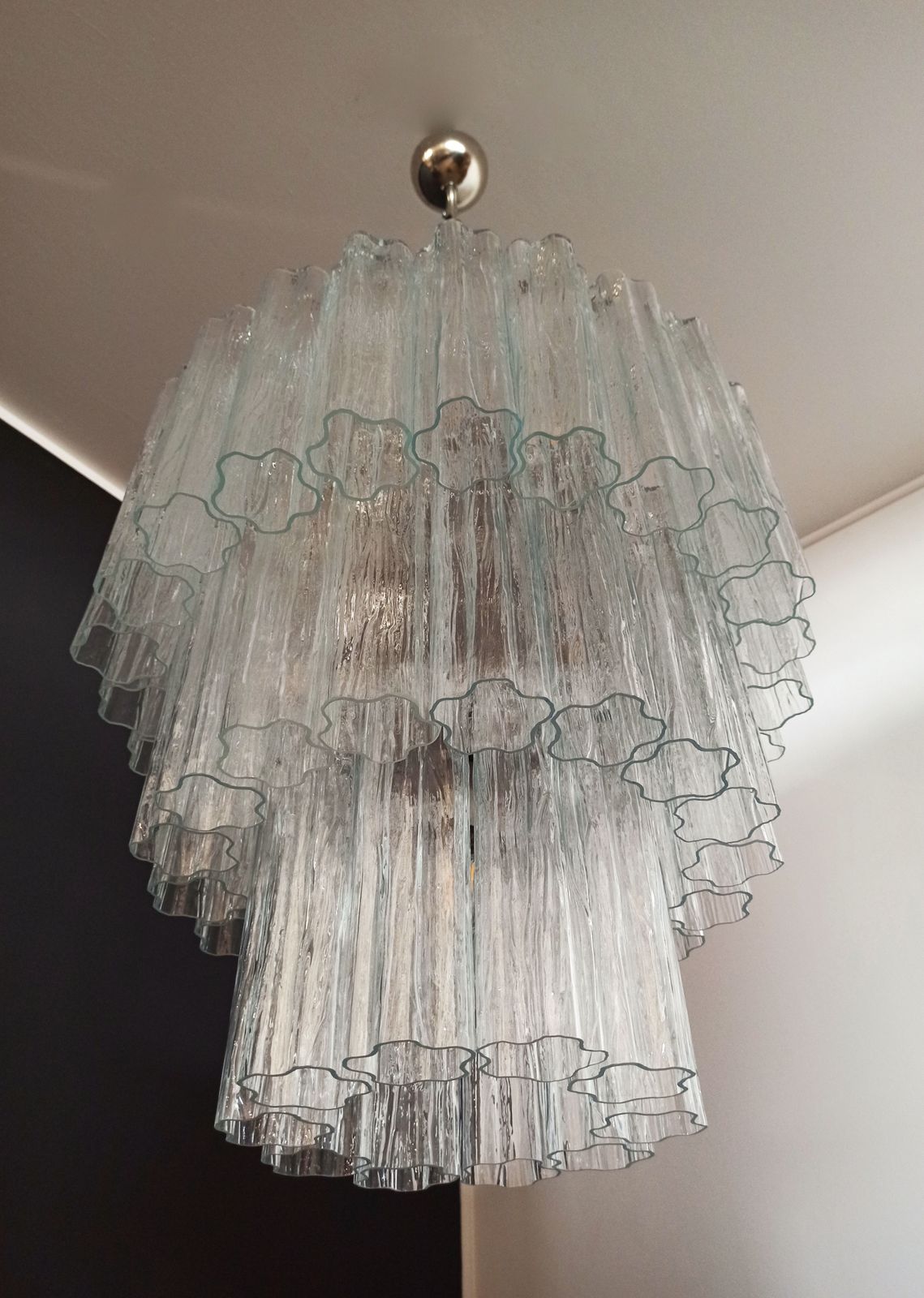 photo vintage Large Three Tier Murano Glass Tube Chandelier   52 Glasses