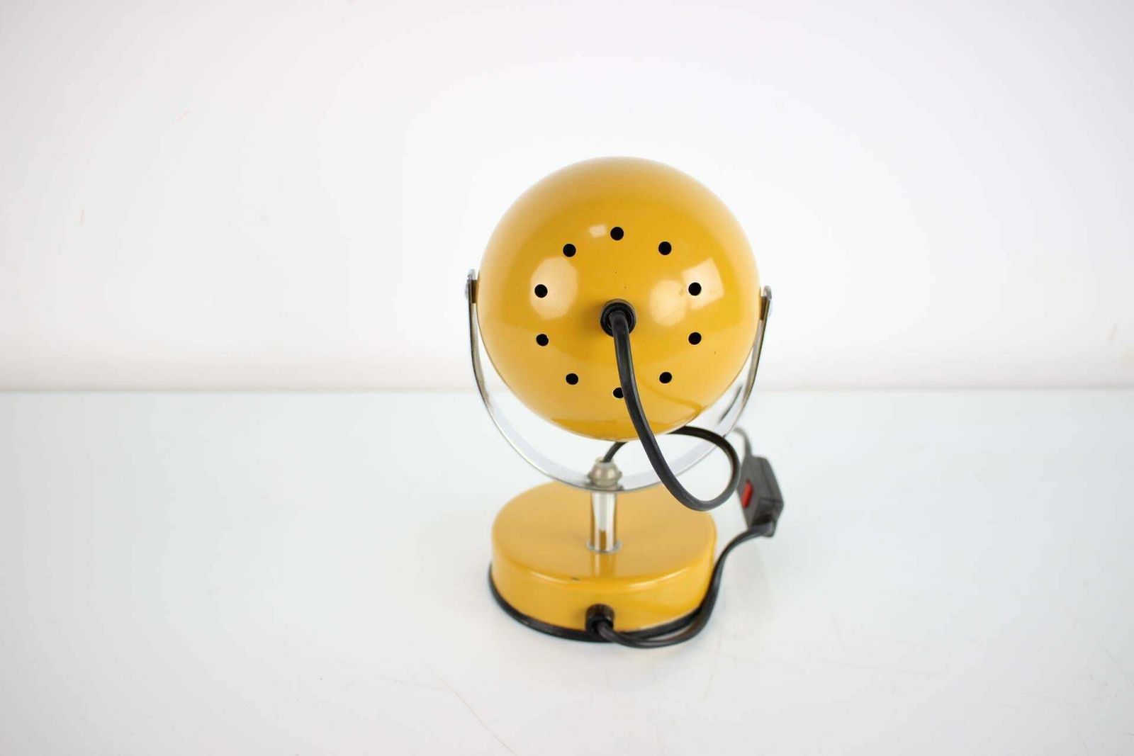 Eyeball Veneta Lumi Space Age Table Lamp Vintage Eye Shape Italy, 1970s photo 324.0