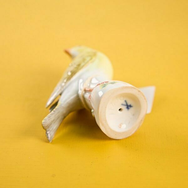Porcelain Bird German Meissen Manufacture photo Art