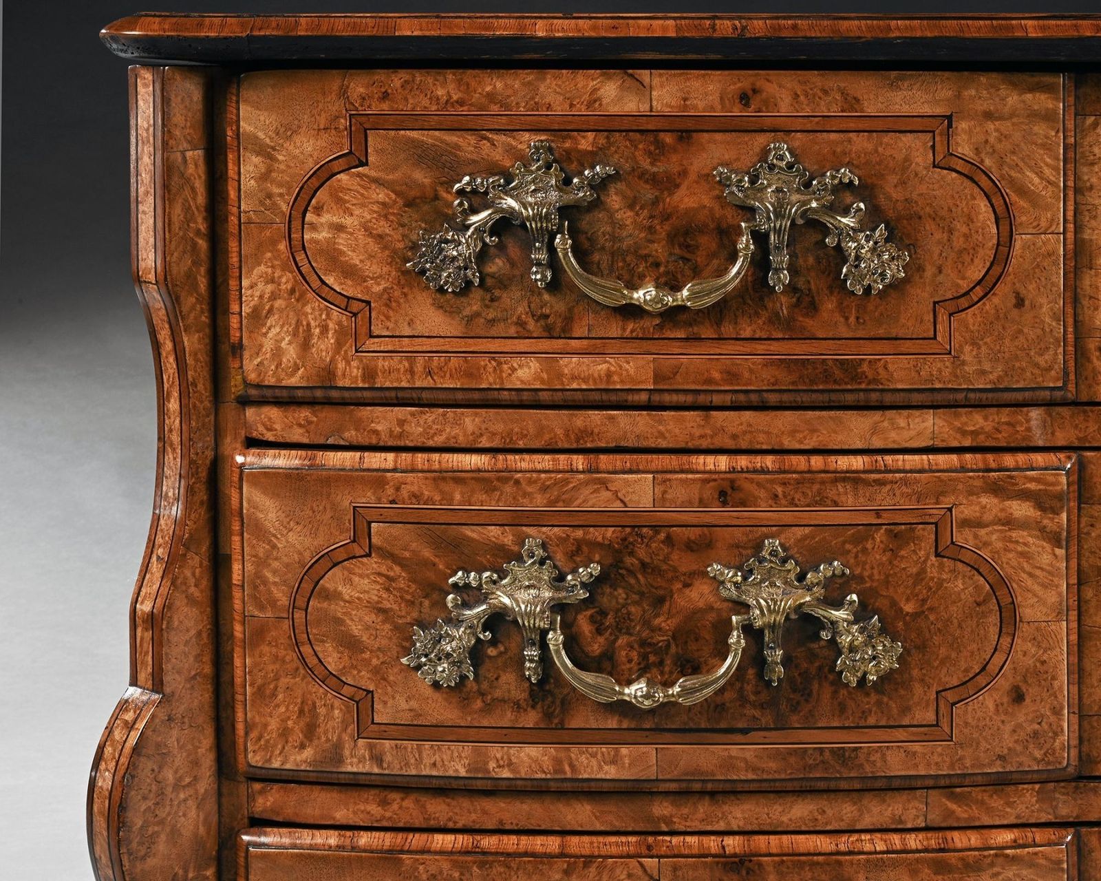 Early 18th Century Regence Burr Maple Commode Attributed To Thomas Hache Of Grenoble photo for sale