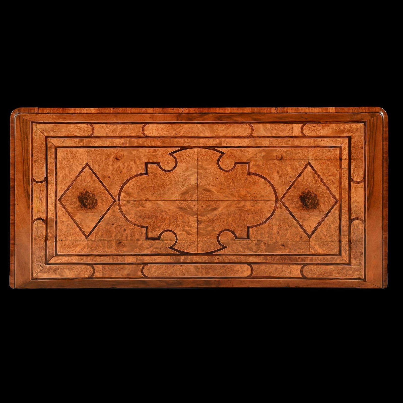 Early 18th Century Regence Burr Maple Commode Attributed To Thomas Hache Of Grenoble photo vinterior