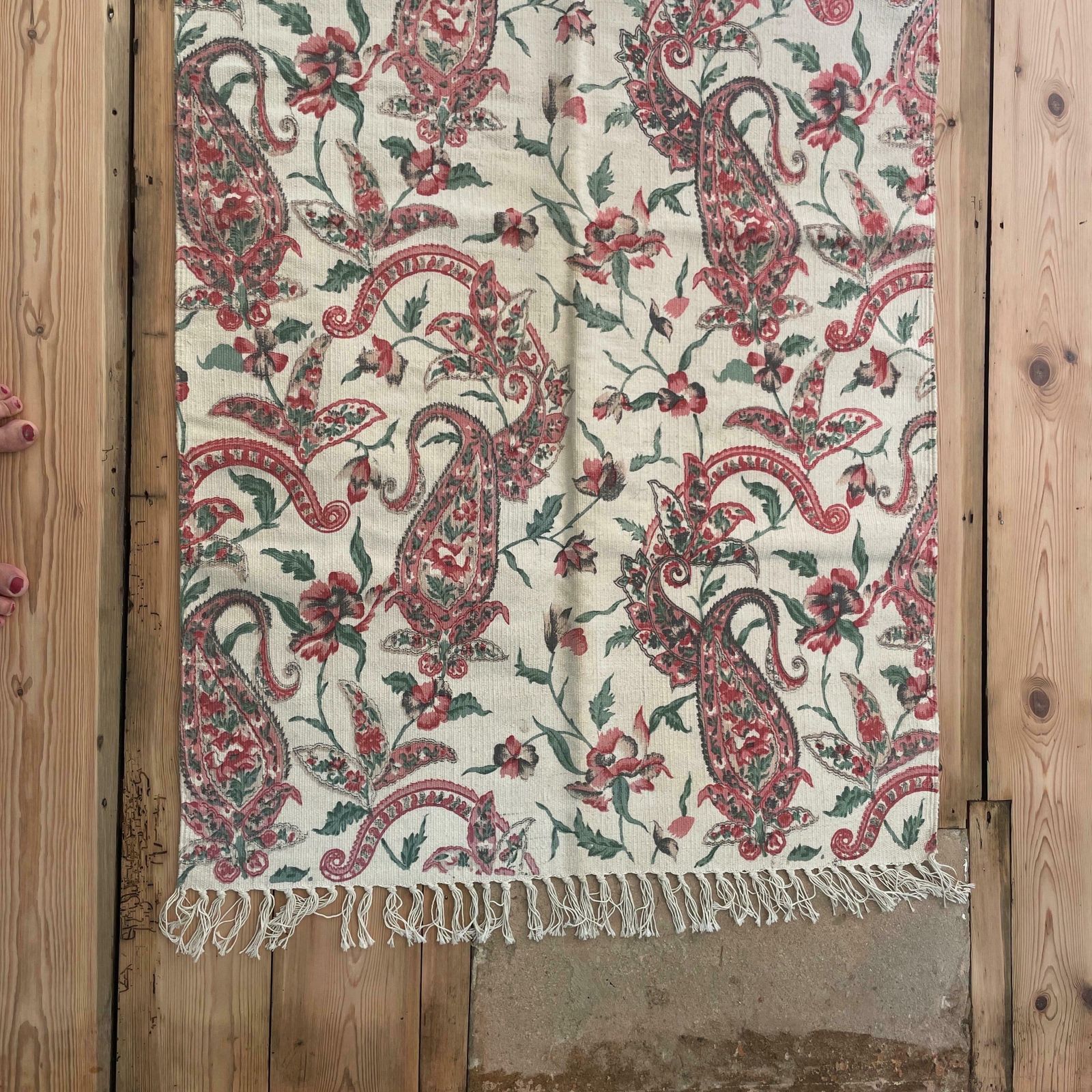 Vintage Fabric Throw Blanket Paisley Patterntassel Hand Printed Pink Antique Patterned Pattern Tassels Sofa Woven Cottage photo furniture