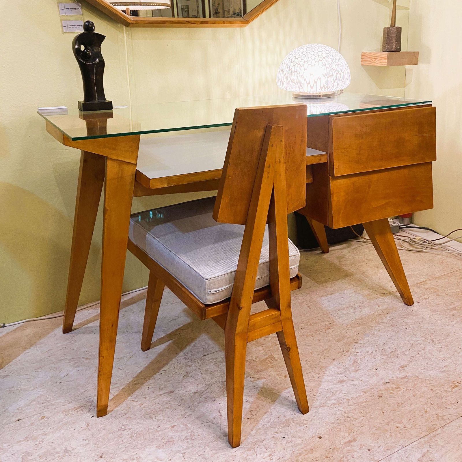Italian 1950's Desk And Chair In The Manner Of Gio Ponti photo 6500.0