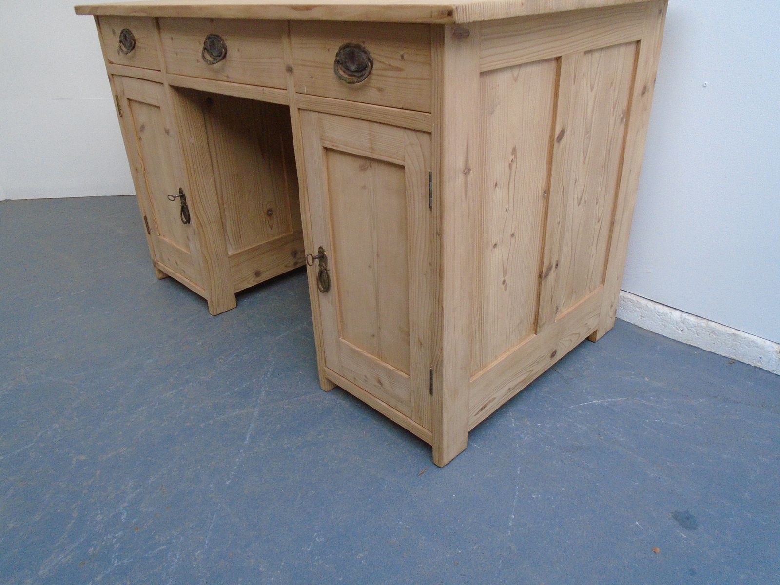 A Large Pine Panelled Victorian Office Desk To Paint / Wax photo 895.0