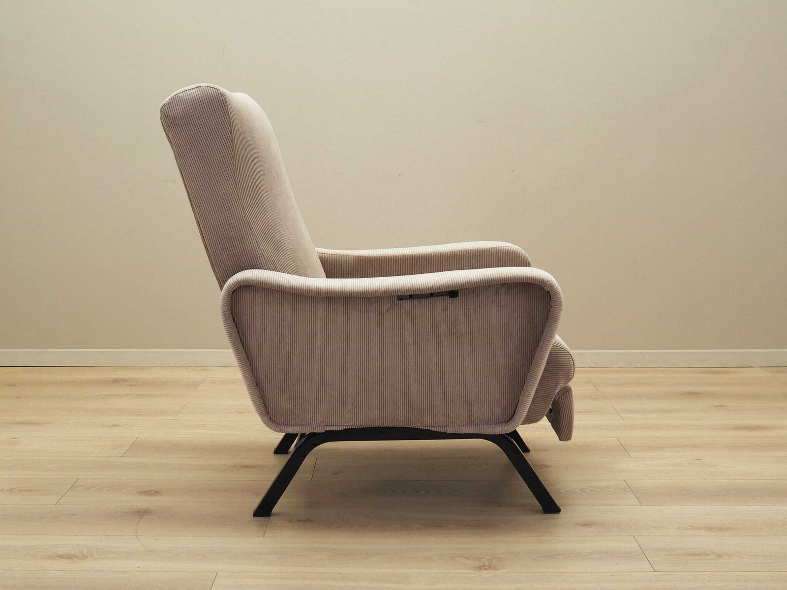 Adjustable Armchair, Italian Design, 1970s, Production: Italy photo 1139.0