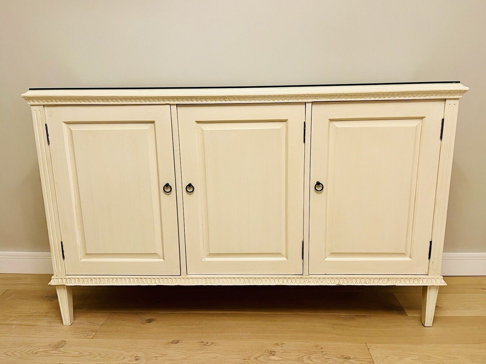 Vintage Cotswold Company Scandinavian Gustavian 3 Door Painted Side Board Glass Top County photo furniture