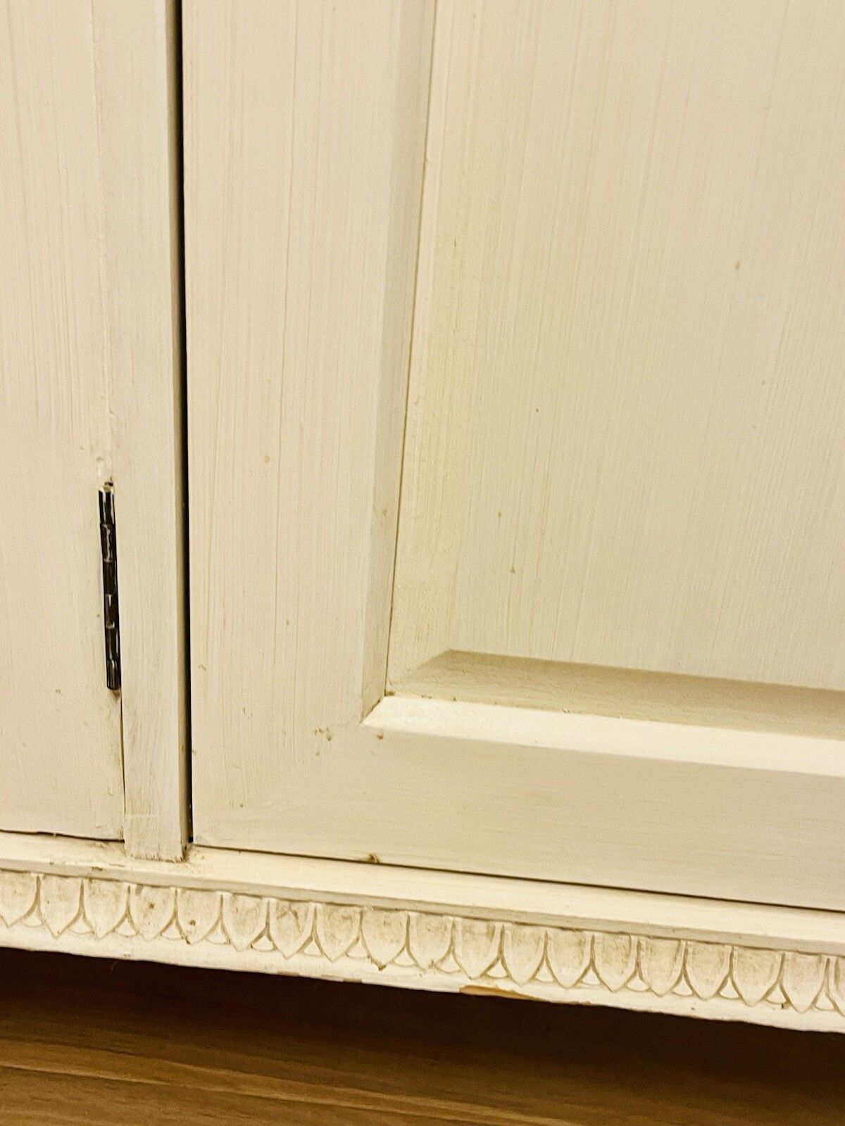 Vintage Cotswold Company Scandinavian Gustavian 3 Door Painted Side Board Glass Top County photo 375.0