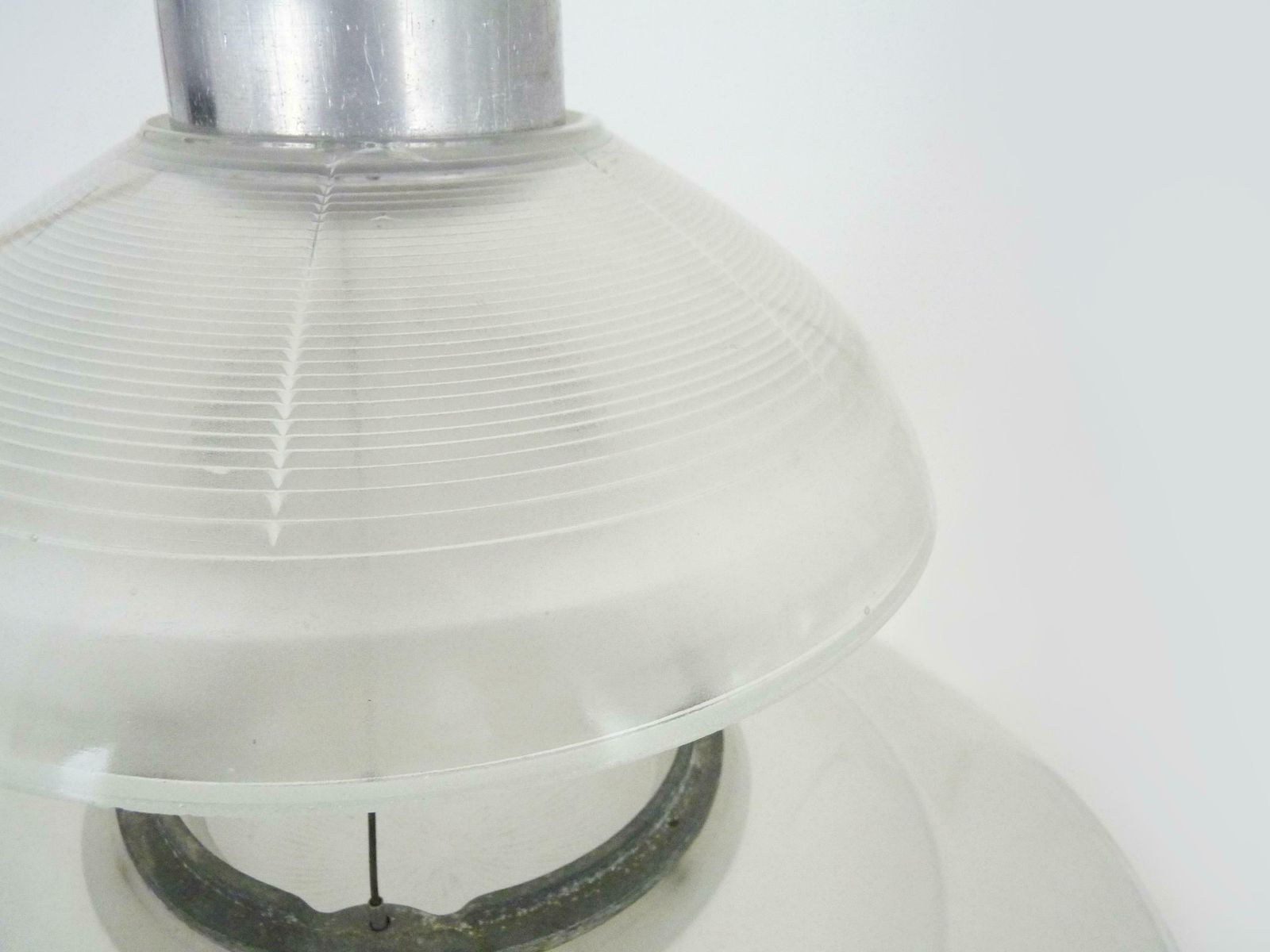 Chandelier, Space Age Suspension Flying Saucer Industrial Holophane Style In Glass. 70s photo vinterior