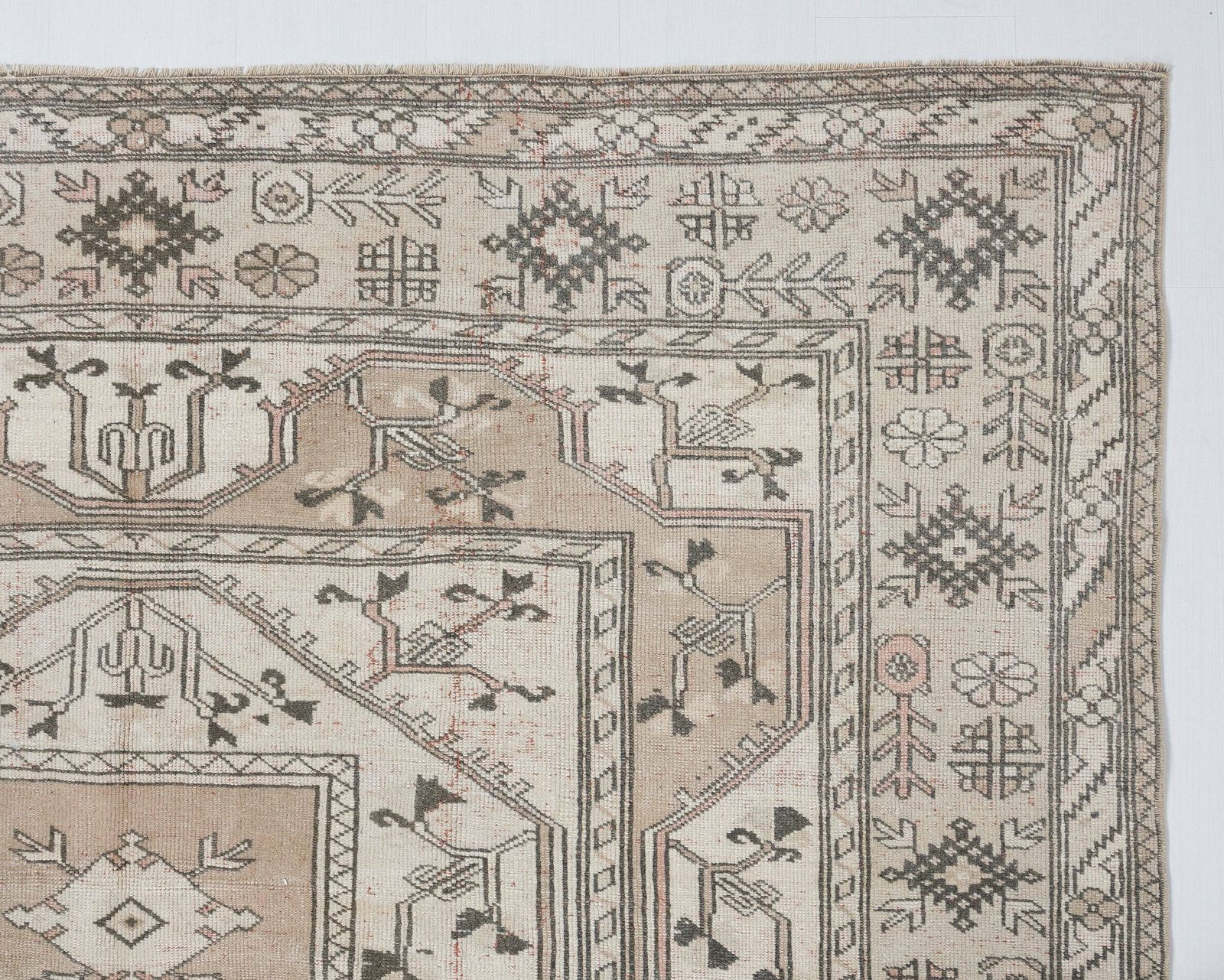 Turkish Rug, Neutral Vintage Rug, Wool Rug, Turkish Rug, Anatolian Rug, Bedroom Rug, Naturel Rug, Living Room Rug, Antique Handmade Rug photo vintage