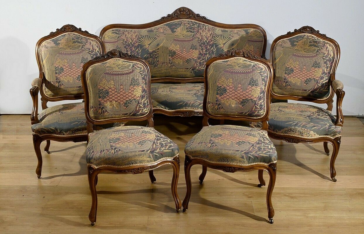 Louis XV Style Living Room In Walnut – 1920