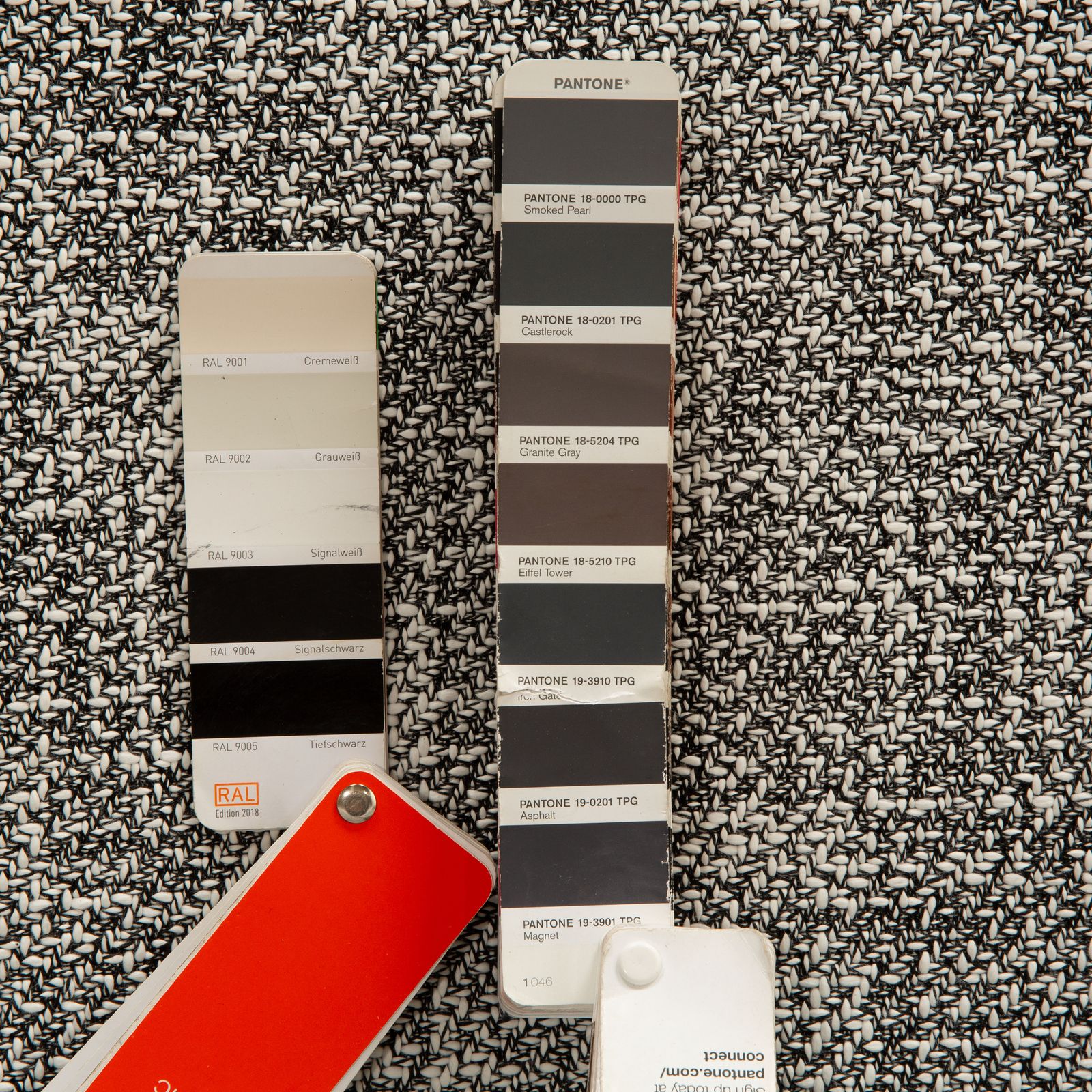 Canapé d'angle B&B Italia Sity en tissu noir et gris, nouvelle housse photo 3565.0
