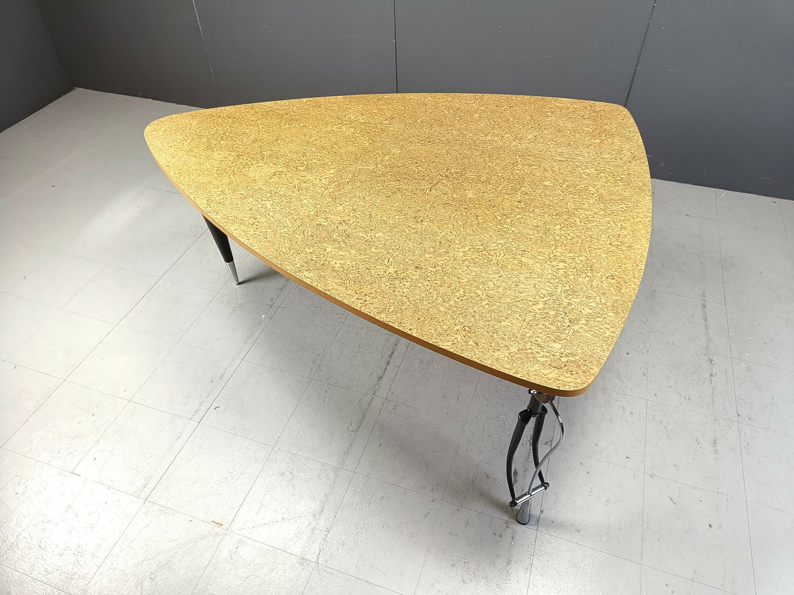 Perry King & Santiago Miranda For Akaba Dining Table ‘La Vuelta’   1980s photo vintage