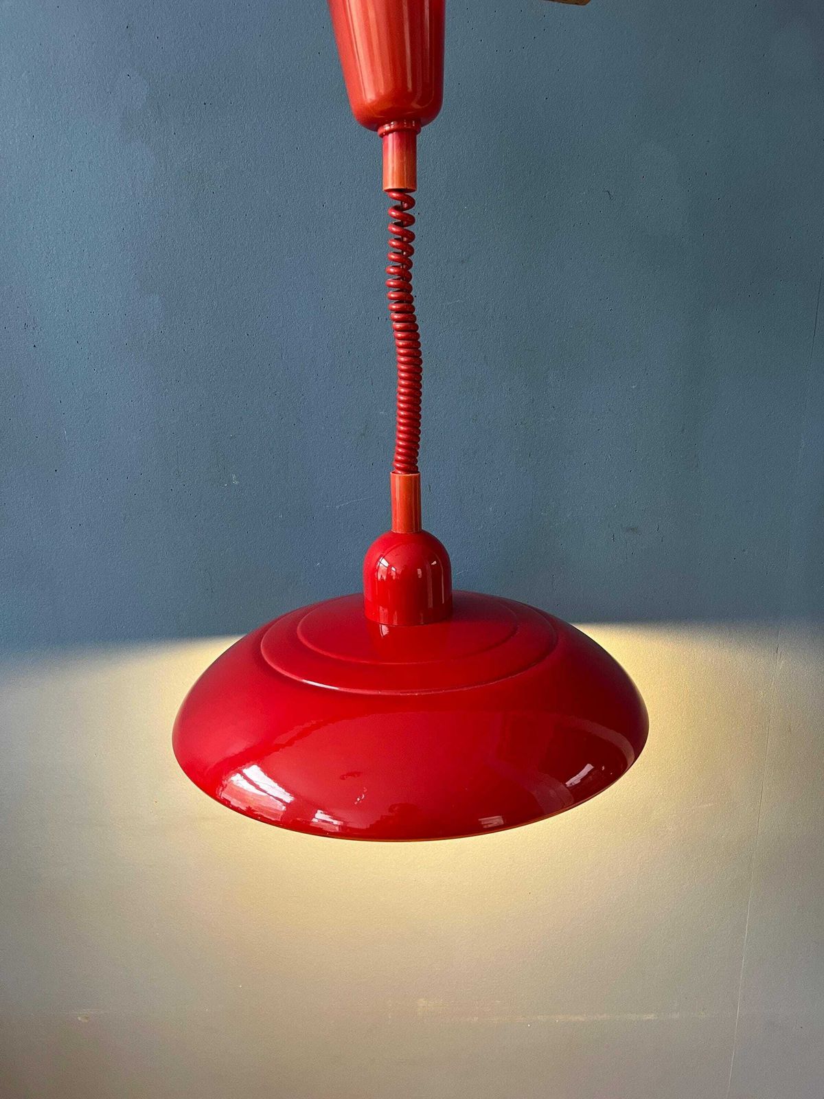 Vintage Rode Metalen Space Age Hanglamp photo furniture