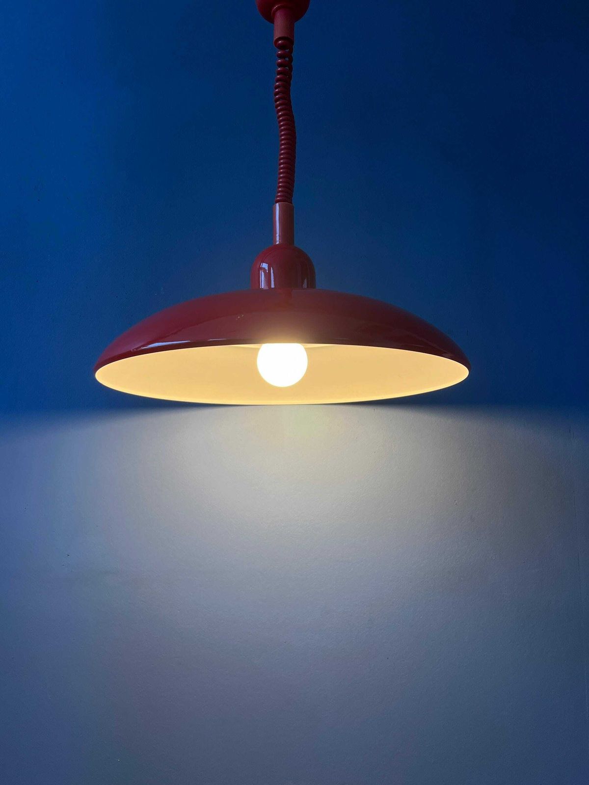 Vintage Rode Metalen Space Age Hanglamp photo Verlichting