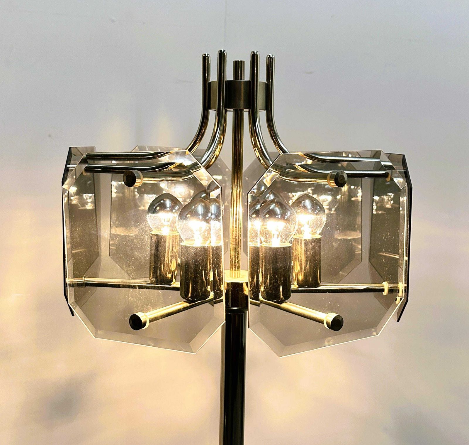 Luigi Colani Chromen Vloerlamp Uit De Jaren 70. photo vintage