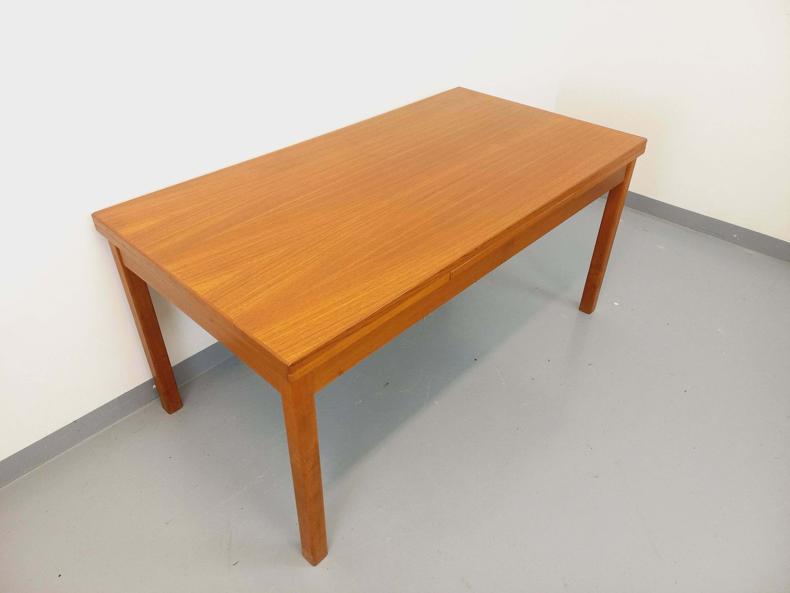 photo buy Table scandinave rectangulaire en teck