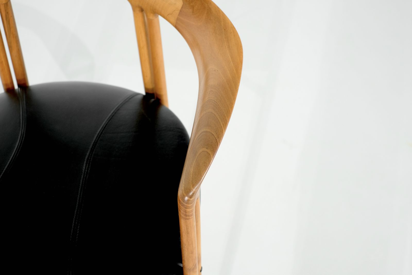 photo for sale Armchair "Ulna" In Wood By Franco Poli For Bernini, Italy 1986.