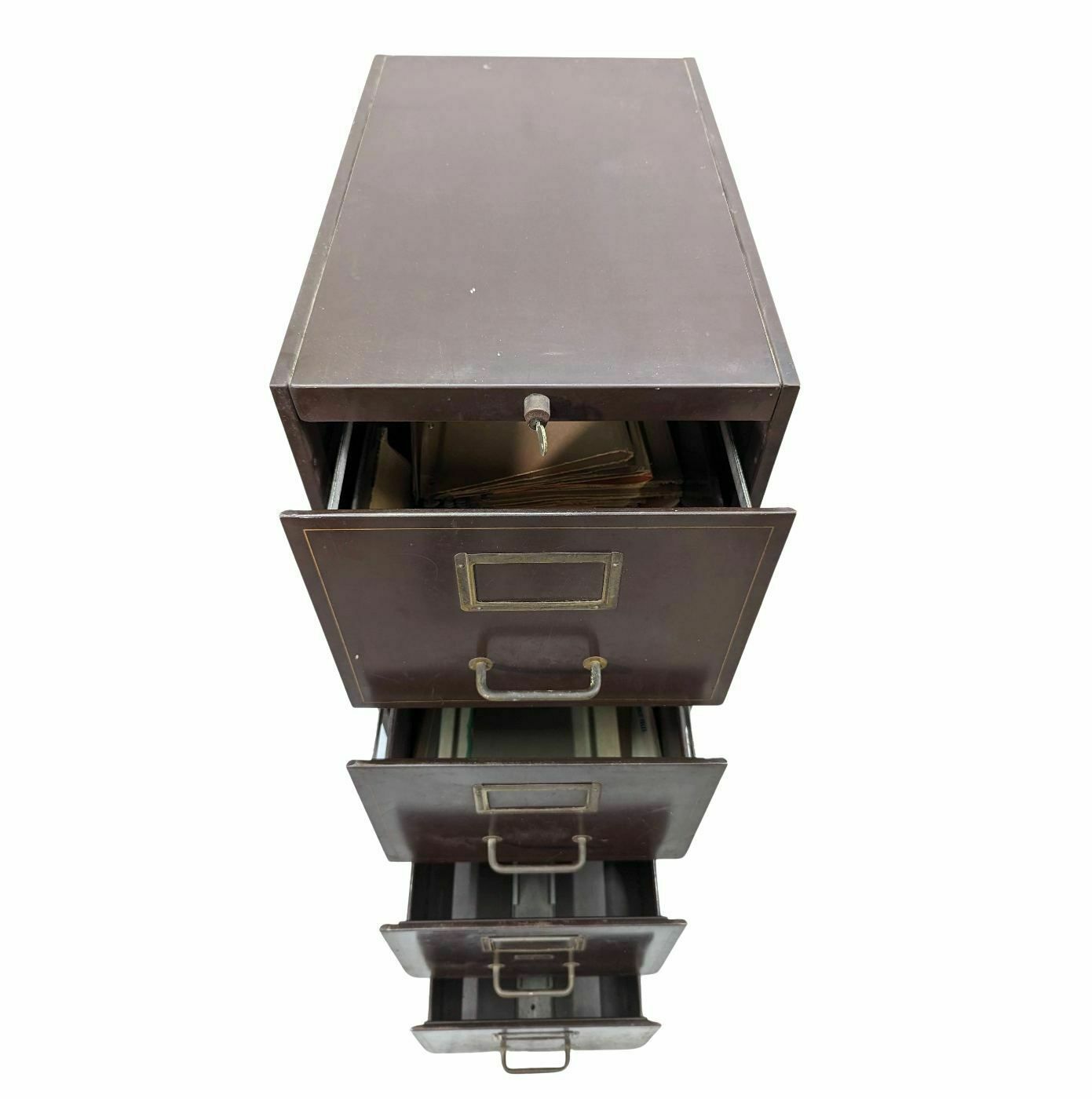 Ronéo Brand Industrial Iron Metal Lockers photo vinterior