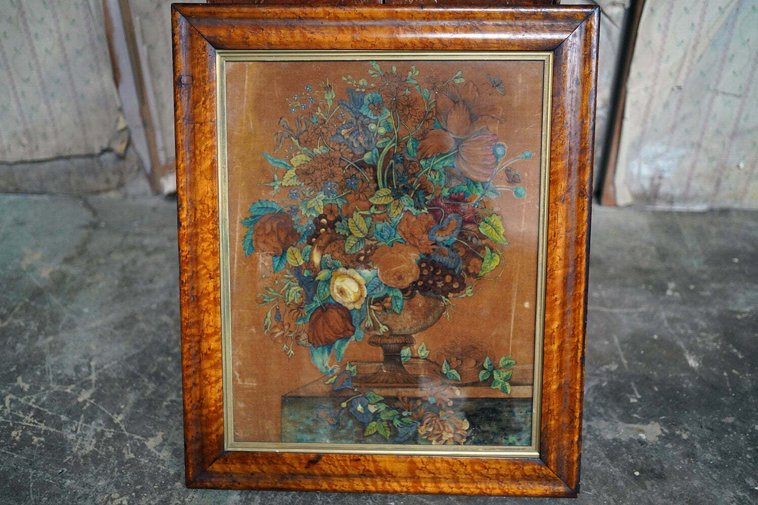 photo vinterior A Mid 19thc Victorian Period Floral Still Life Velvet Painting C.1850