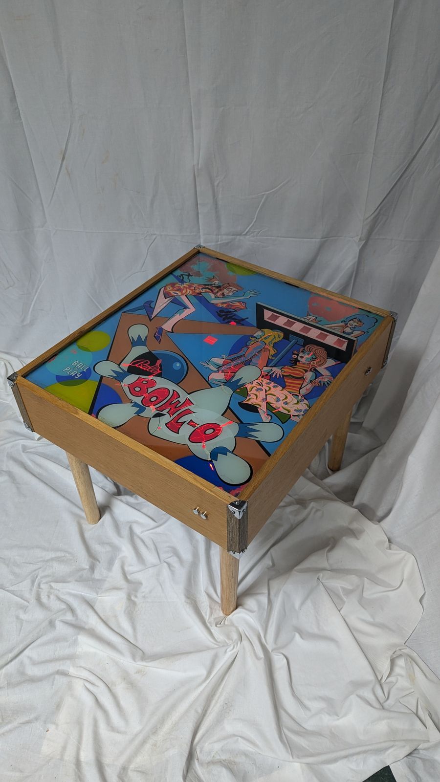 photo furniture Pinball Backglass Table