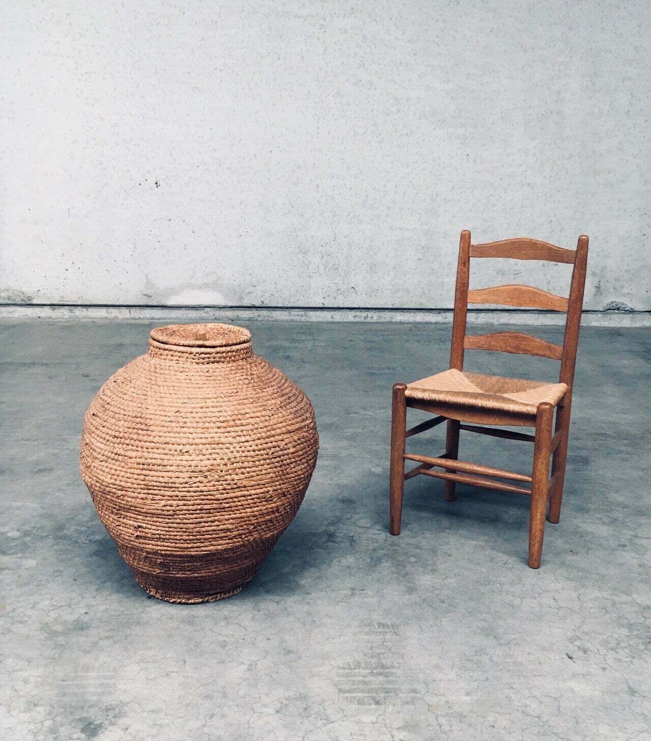 Begin 20e Eeuw Folk Art Primitieve Xl Straw Basket photo furniture