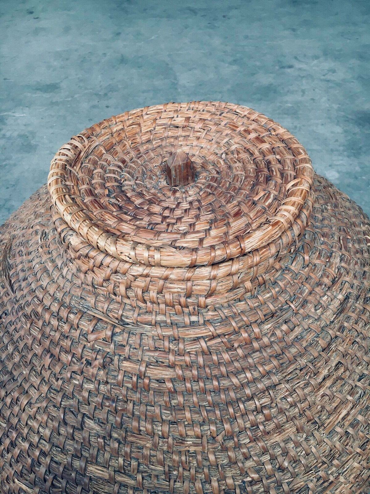 photo for sale Begin 20e Eeuw Folk Art Primitieve Xl Straw Basket