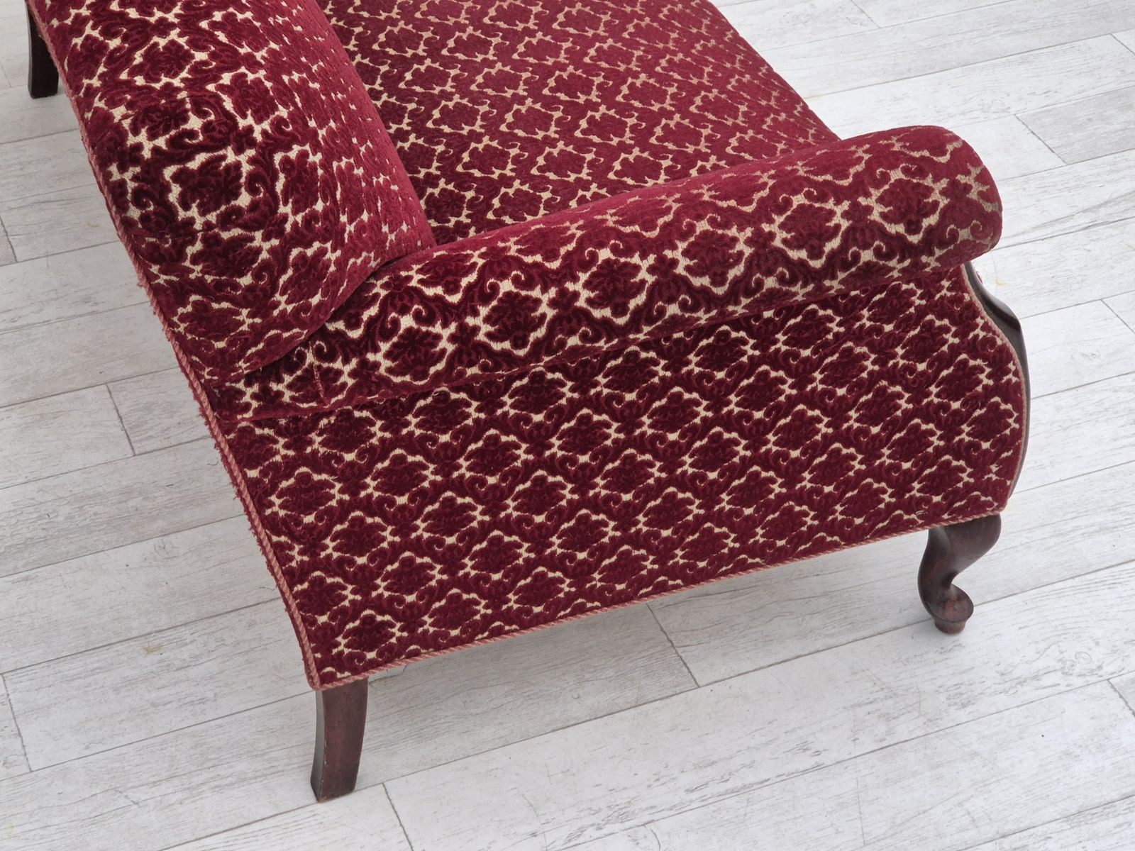 photo vinterior 1950s, Danish 3 Seater Sofa, Original Condition, Furniture Velour, Beech Wood.