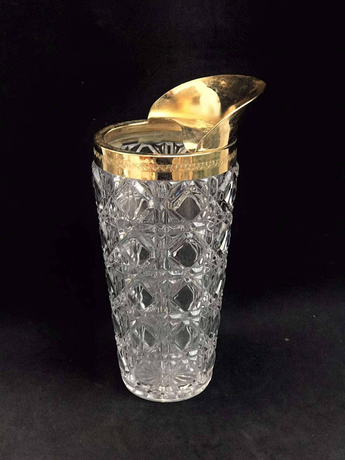 Kristallen Karaf – Cocktailkaraf Van Zwaar Kristal Met Gouden Rand – Mid Century Barware – Mixologie Accessoires – Barkast – Hollywood Regency – Gouden Bar – Cadeau Voor Hem photo furniture