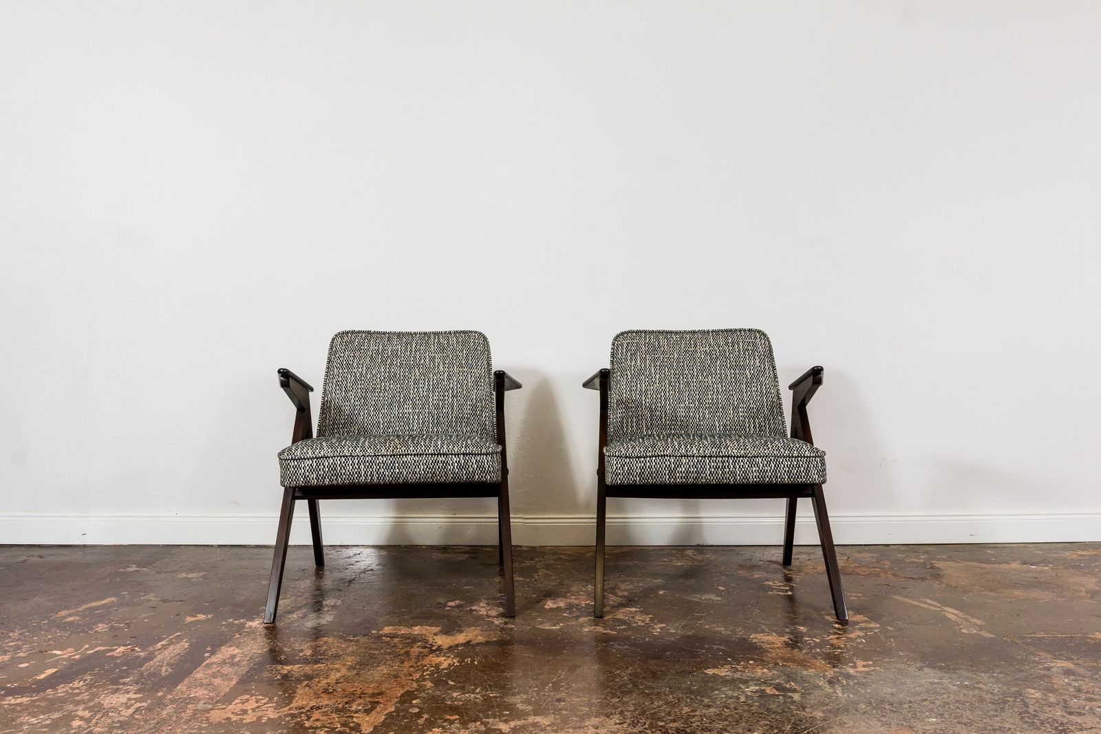 photo furniture Customizable Pair Of Restored Mid Century "Bunny" Armchairs, 1970's