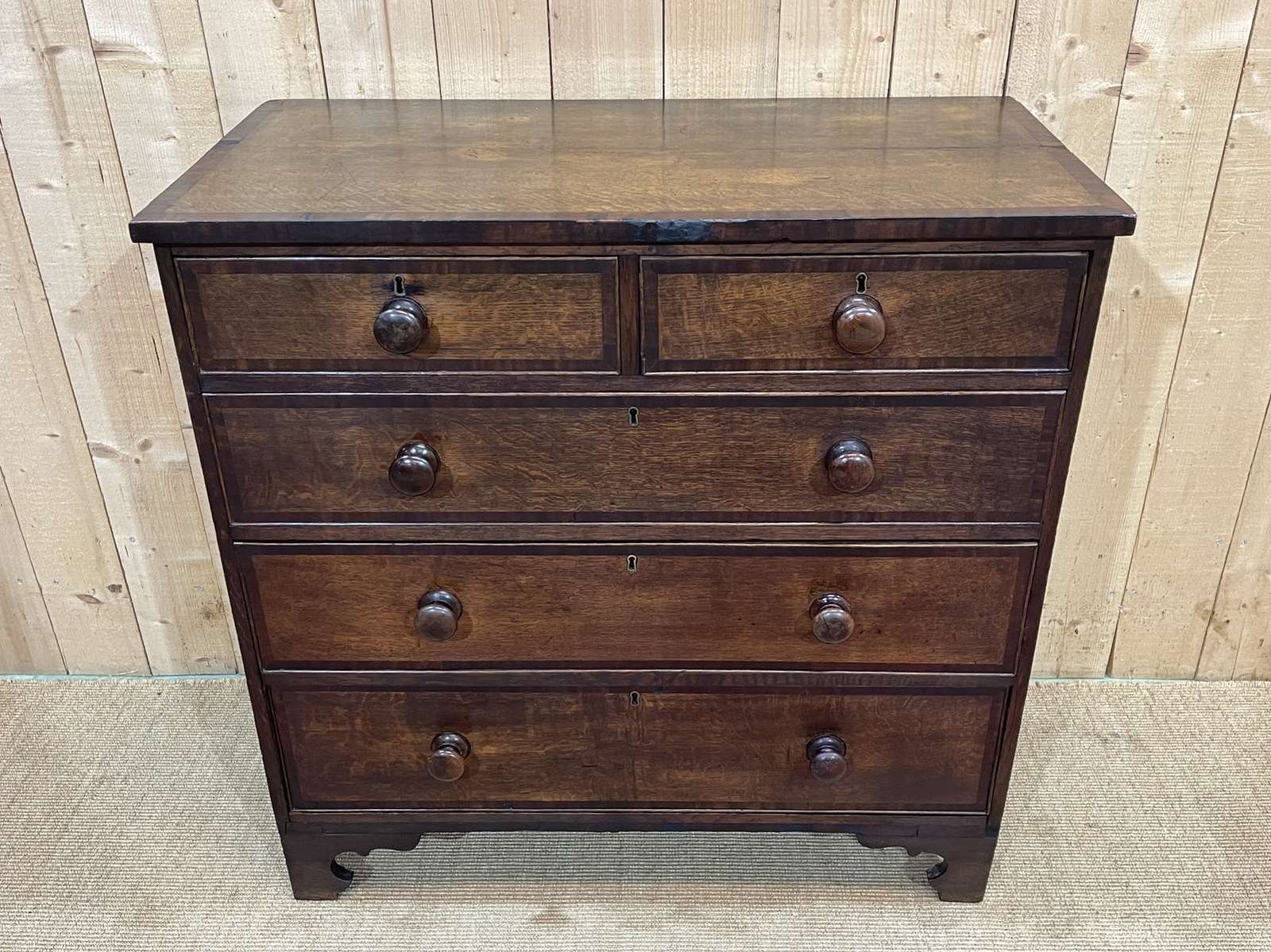 photo furniture 19th Century English Chest Of Drawers In Oak