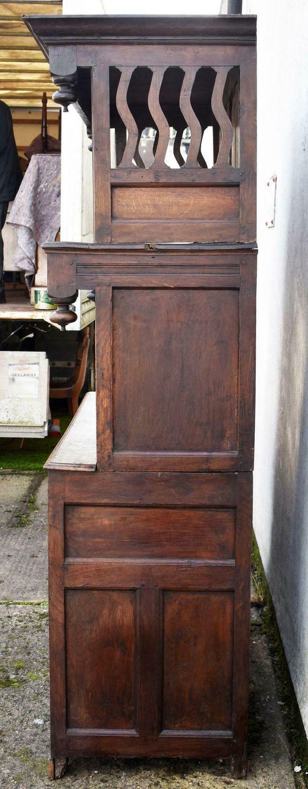 Mid 18th Century Welsh Oak Tridarn, Circa 1730 photo vinterior