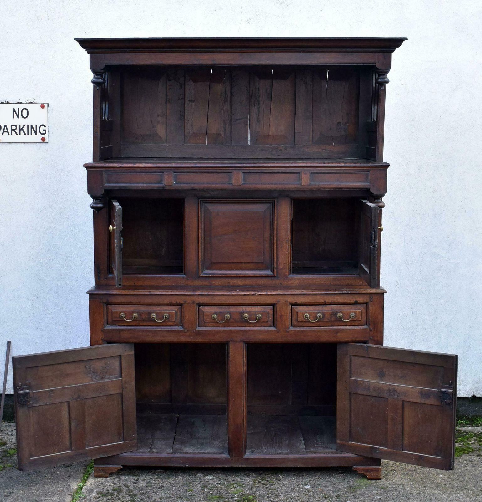 Mid 18th Century Welsh Oak Tridarn, Circa 1730 photo buy