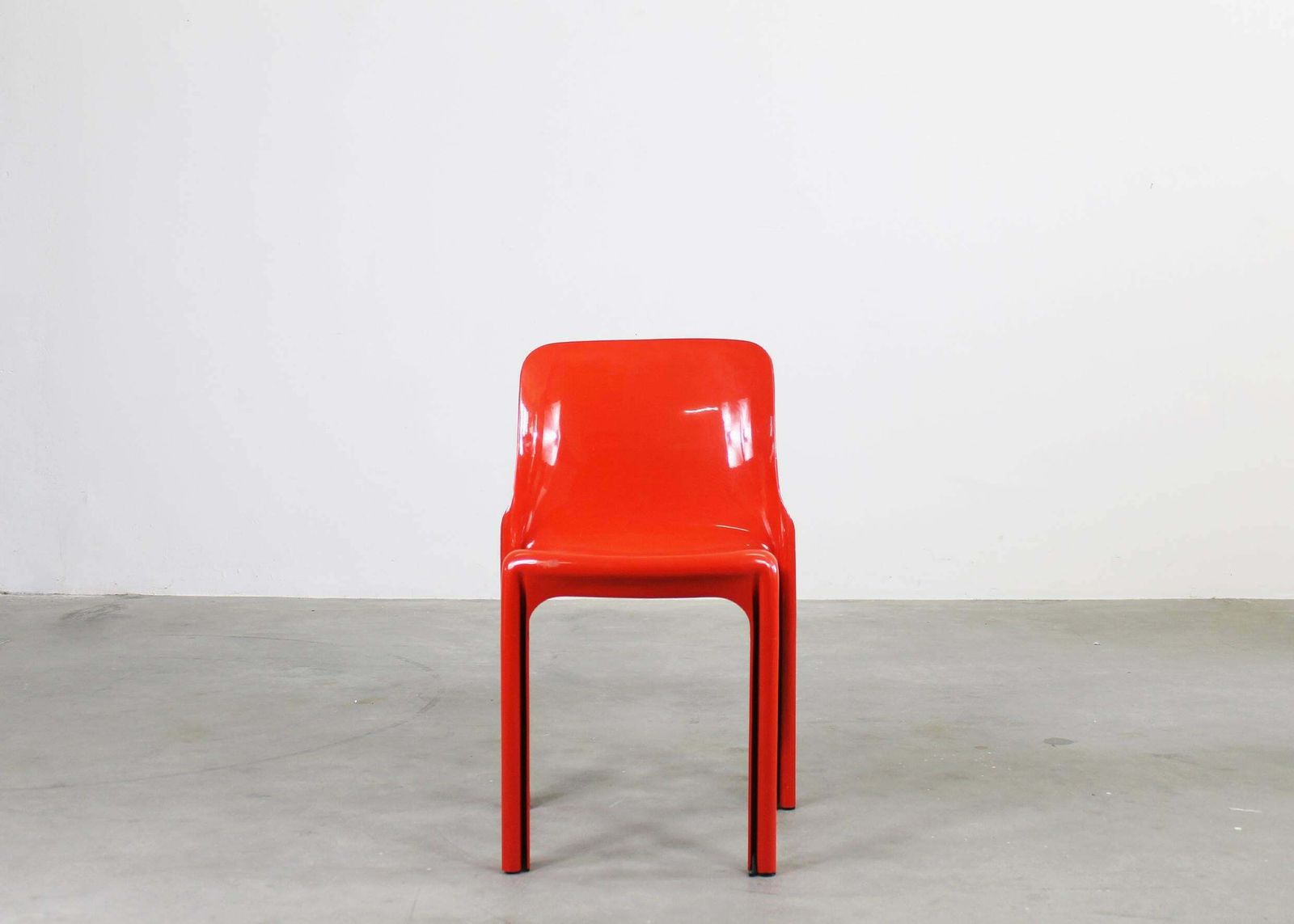 Vico Magistretti Set Of Two Red Selene Chairs By Artemide 1970s photo vinterior