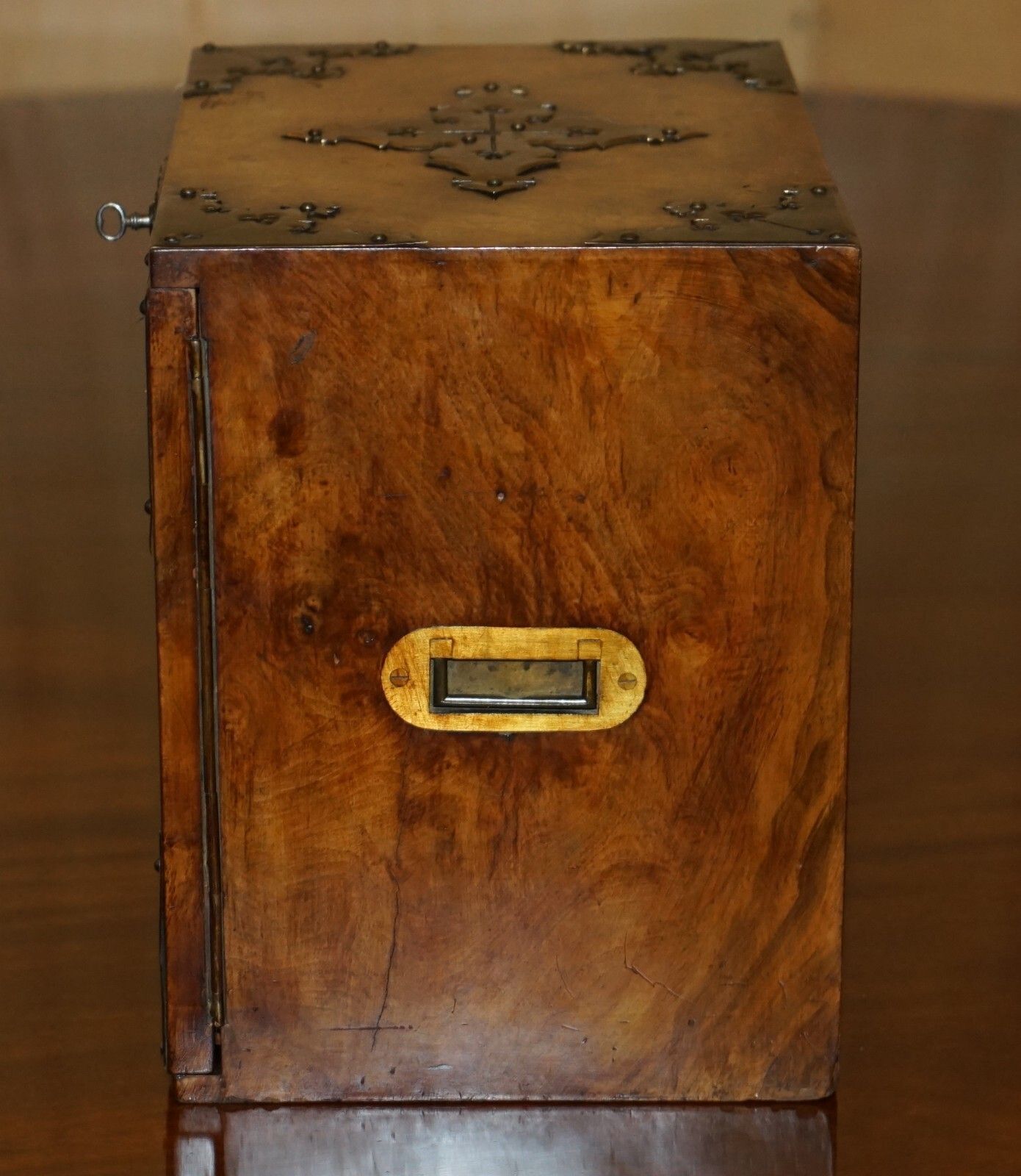 photo vinterior Exquisite Antique Regency Circa 1820 Burr Walnut & Brass Cigar Humidor Chest