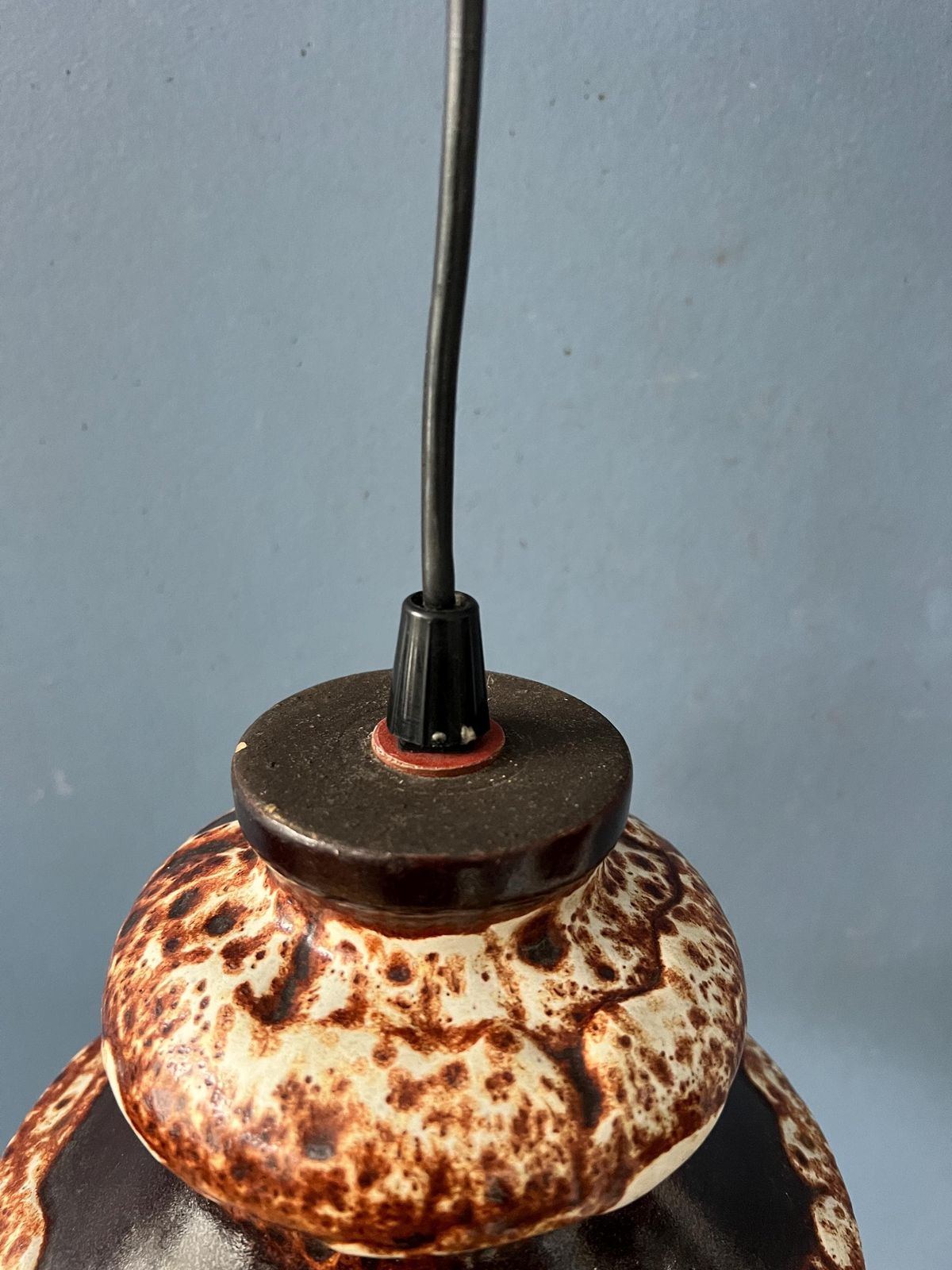 photo for sale Bruine En Beige Keramieken Fat Lava Hanglamp, West Duitsland
