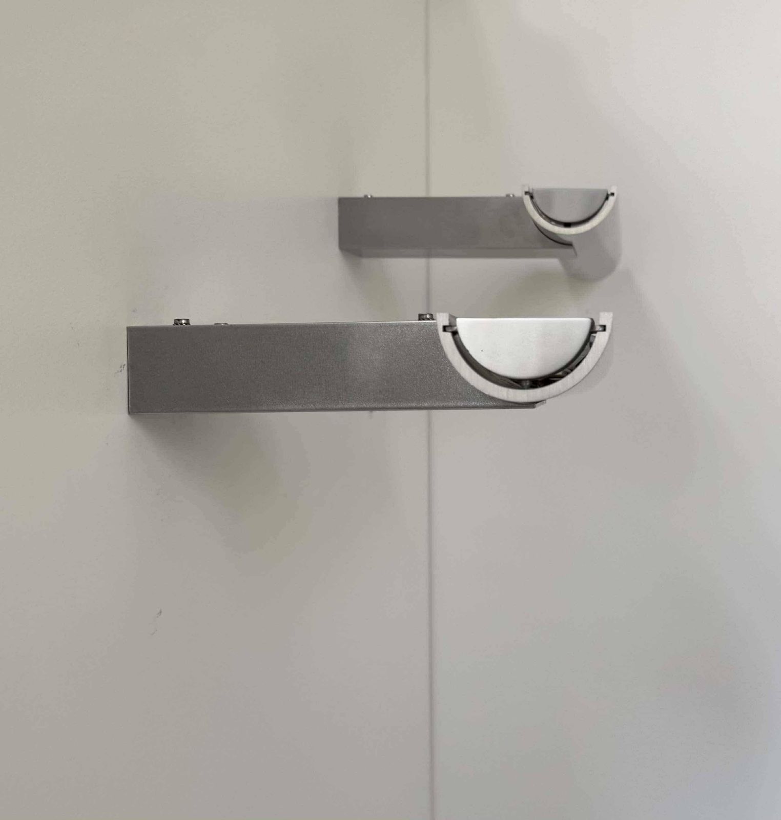 Pair Of Cast Aluminum Wall Lights By Verre Lumière Studio 2065, France 1970 photo 996.0