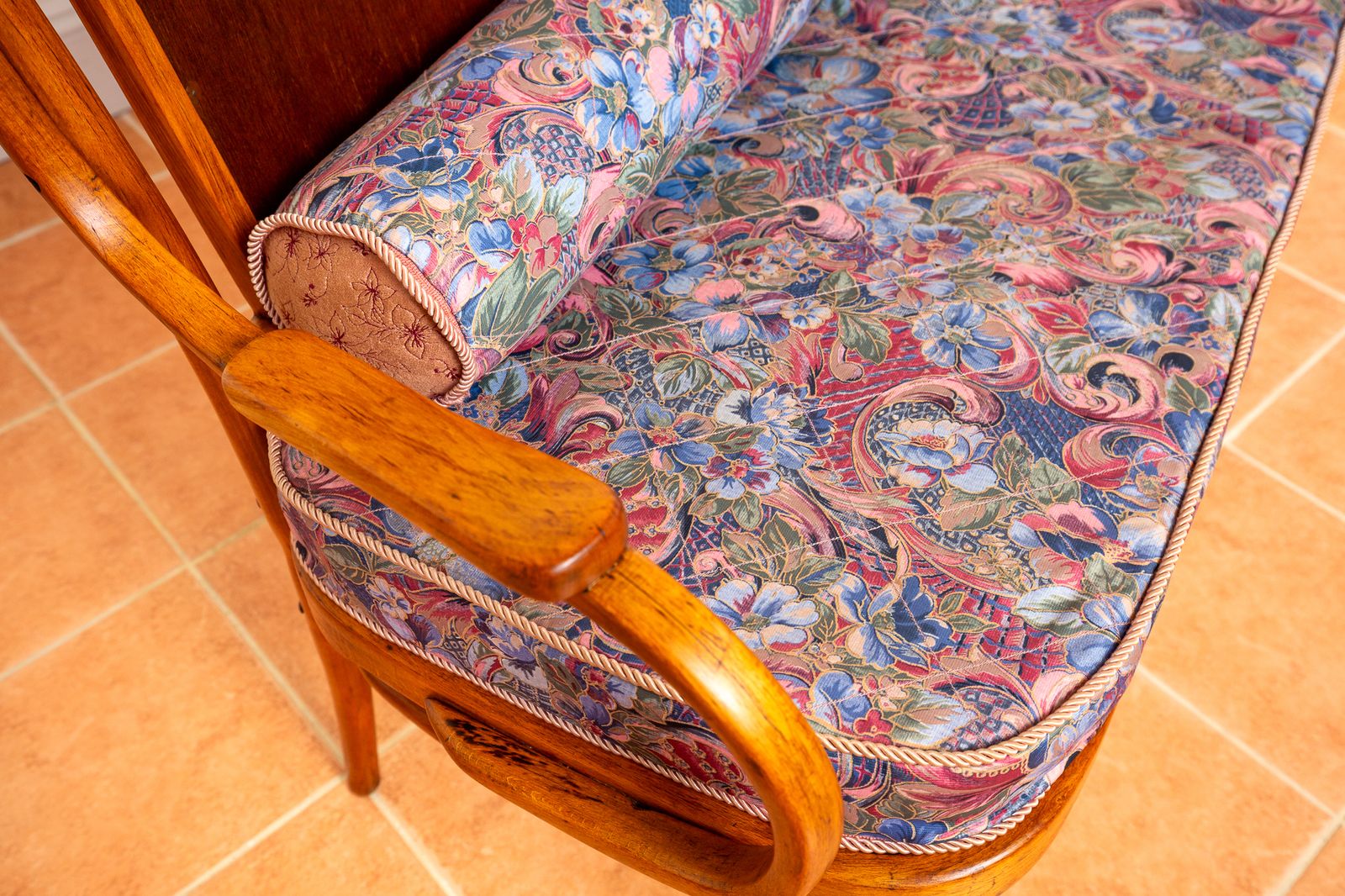 J&J Kohn Art Nouveau Bench Bentwood 3 Seater Vienna Secession J J Kohn Austrian Two Tone Beech Wooden Bistro Thonet Style 1890s 1900s photo furniture